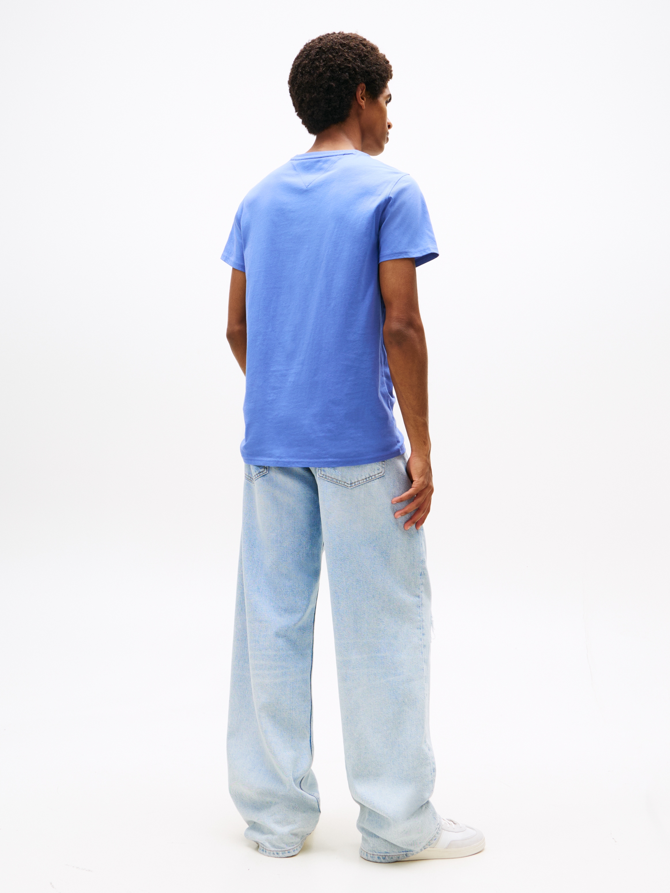 Tommy Jeans T-Shirt »TJM ESSENTIAL SOLID TEE«, mit Rundhalsausschnitt und dezenter Logo-Flag
