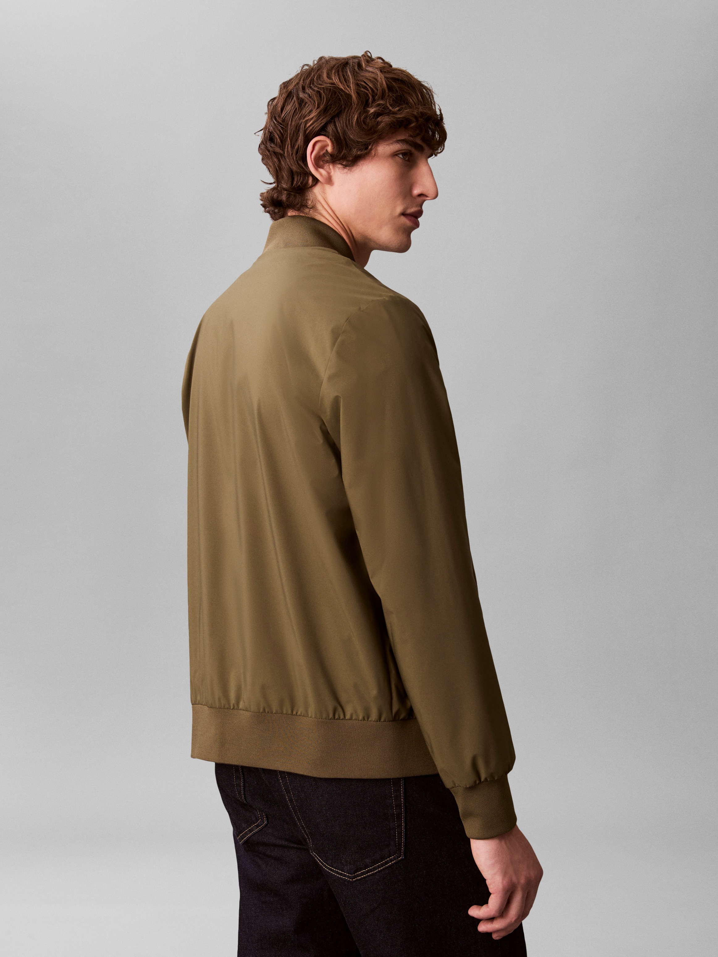 Thumbnail - Calvin Klein Bomberjacke "MATTE BOMBER" ohne Kapuze Regular fit, mit Rundhalsausschnitt