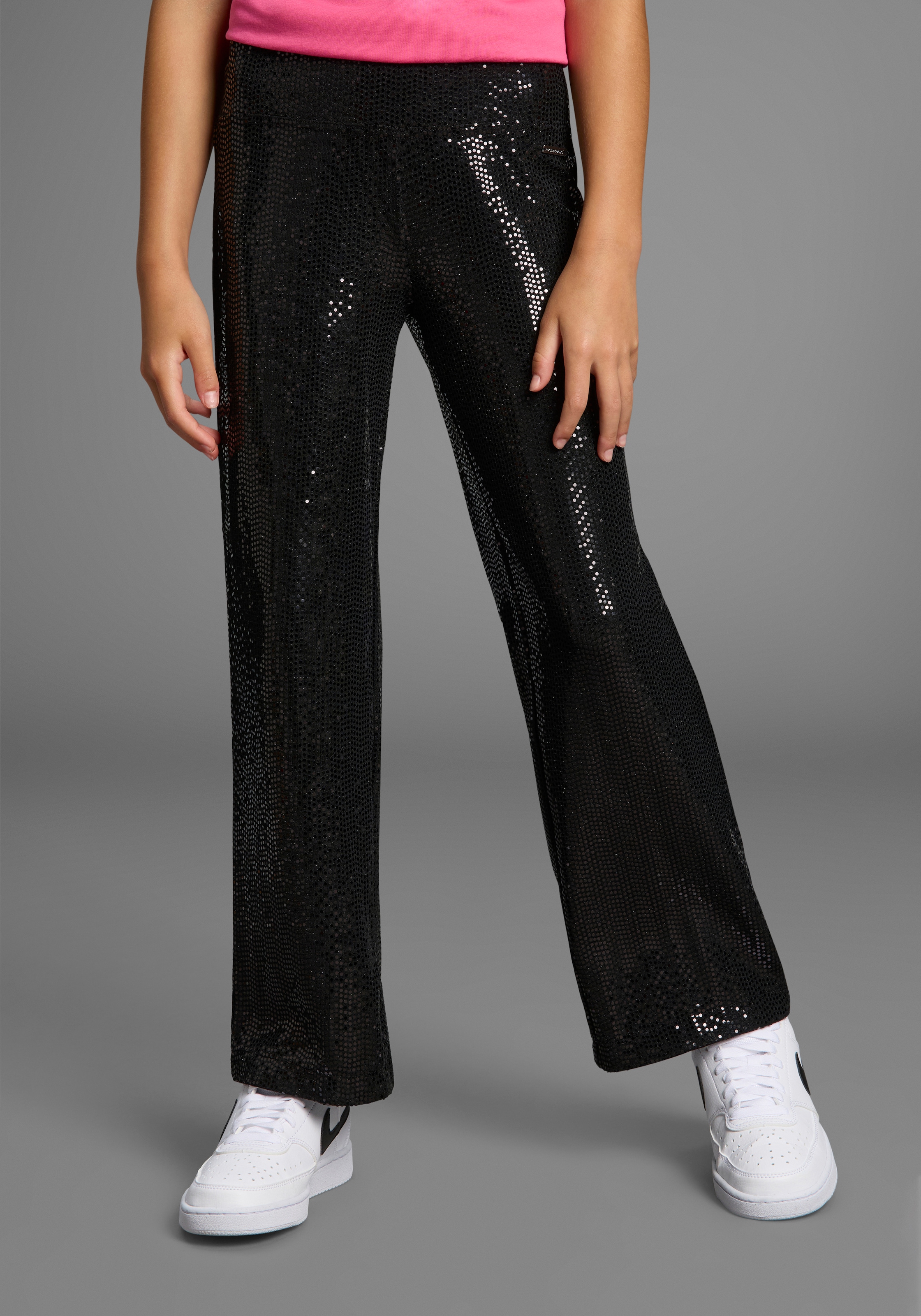 Bruno Banani Schlupfhose "Glitzernde Hose mit weitem Bein, für Mädchen" Für TEENS. Weite Pailletten-Hose