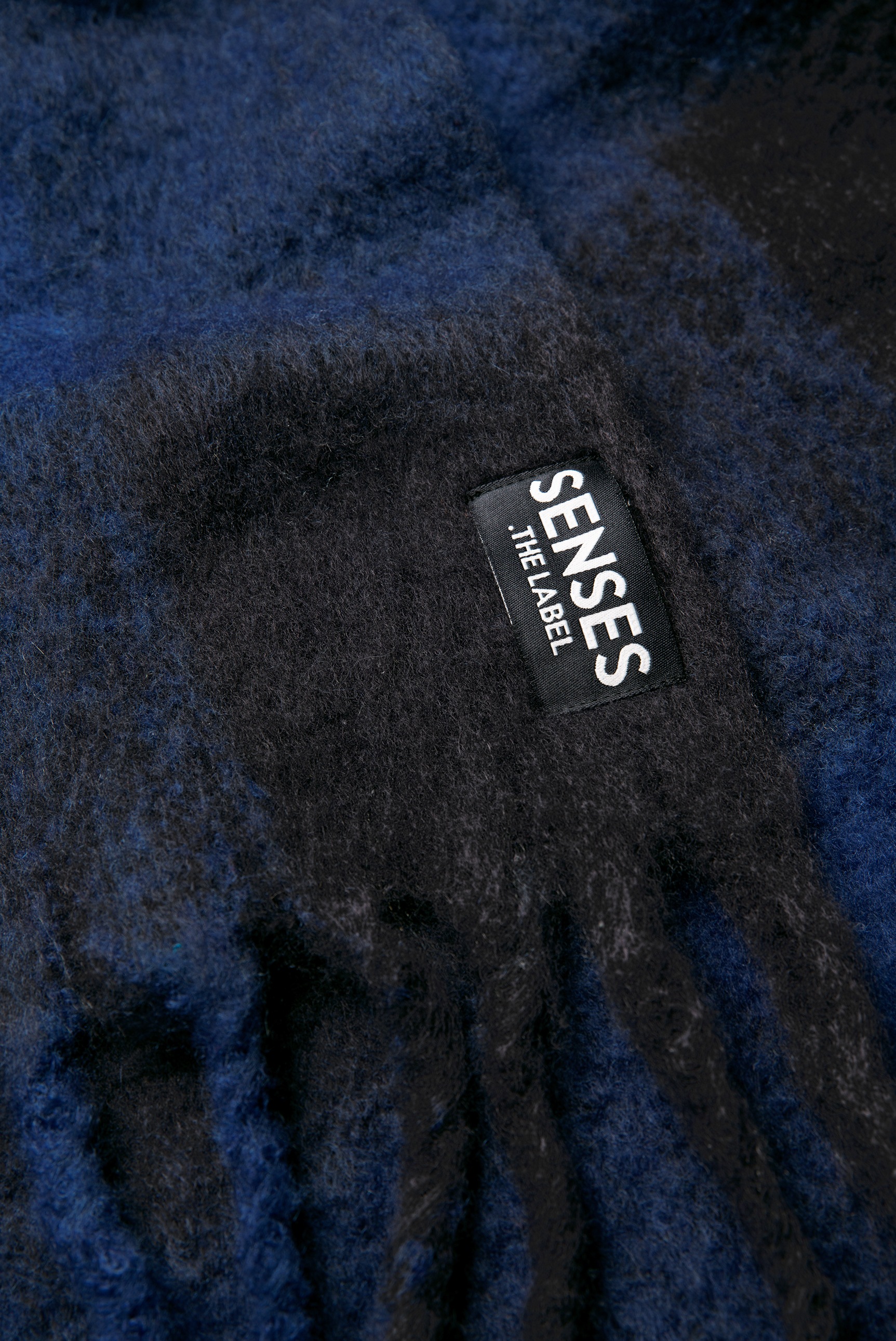 SENSES.THE LABEL Strickschal