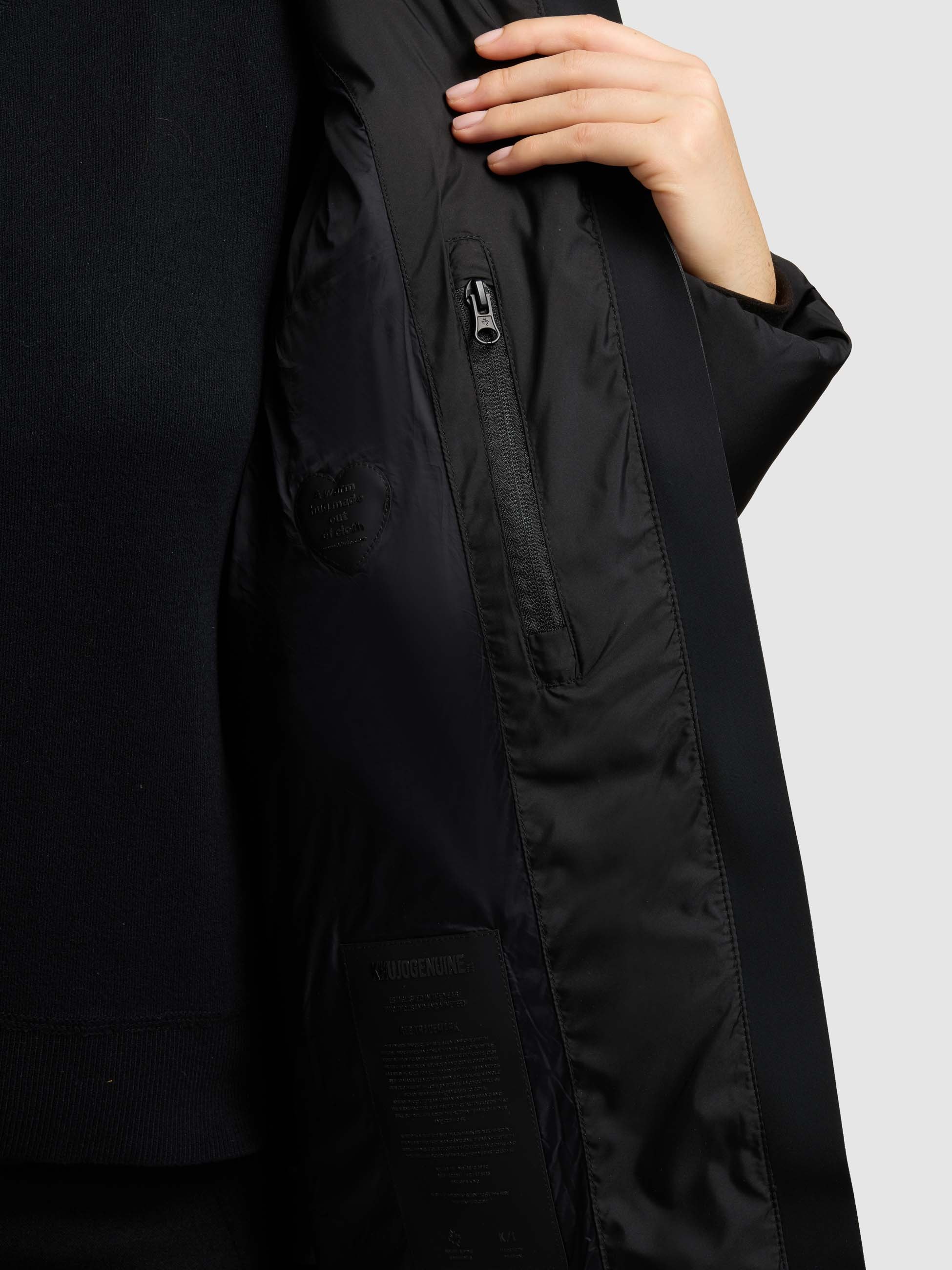 khujo Steppjacke »DROWN2 SHINY« mit Kapuze hoch schließende Kapuze mit Kordelzug, loose fit