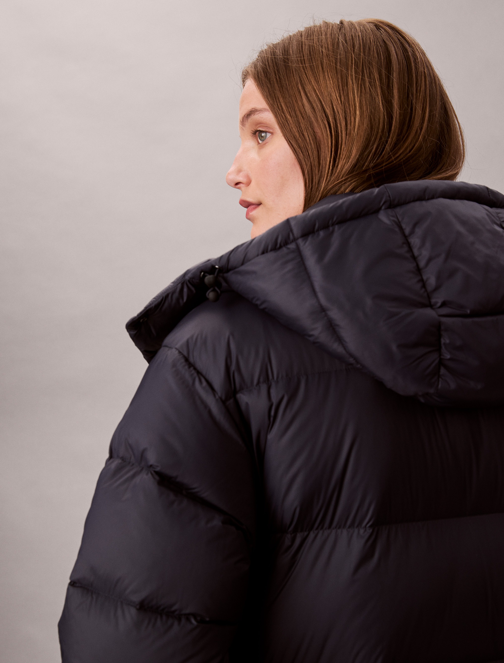 Calvin Klein Jeans Steppmantel »ESSENTIAL MIDWEIGHT LONG PUFFER«, Mit Rundhalsausschnitt, regular fit