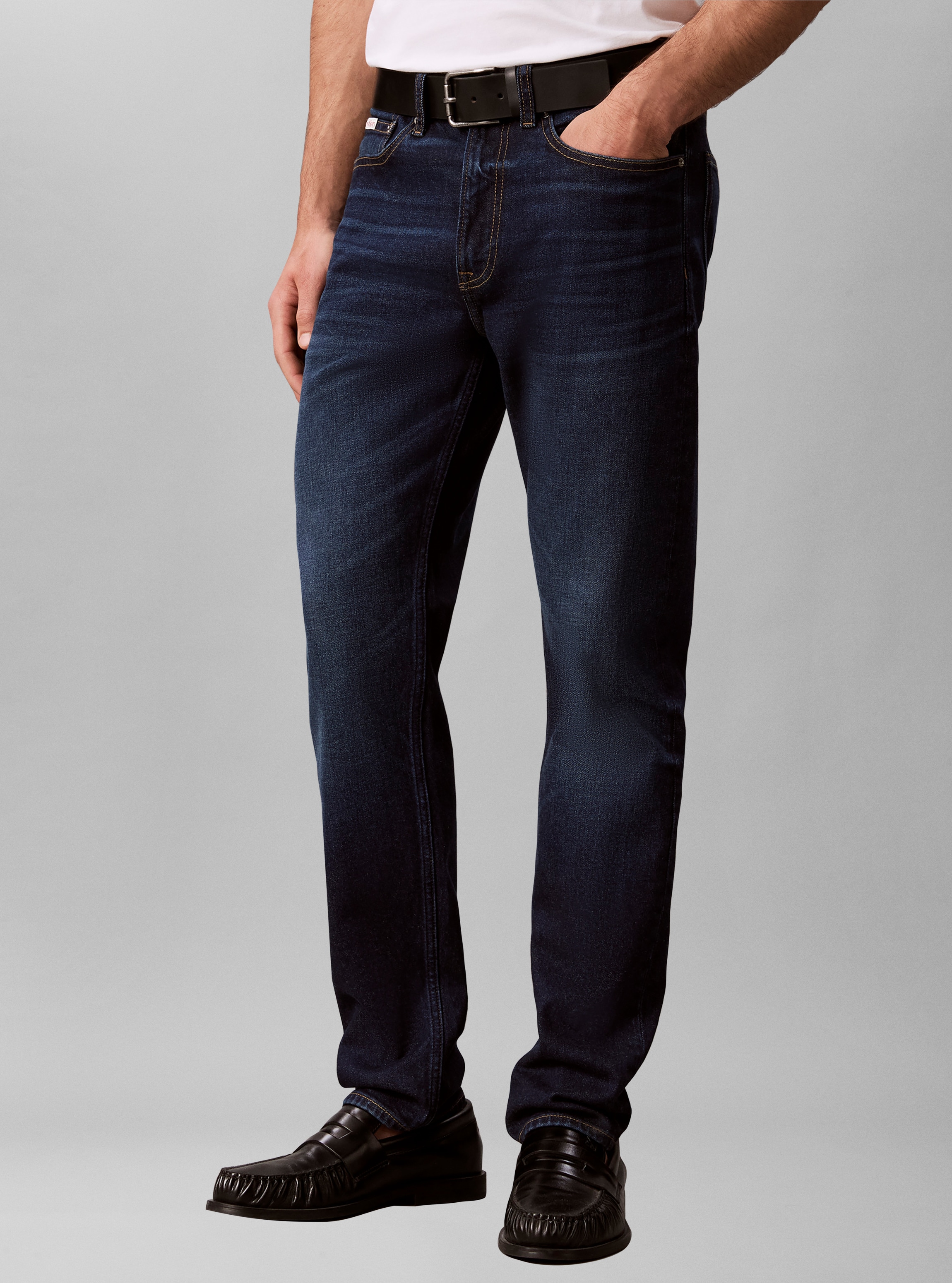 Calvin Klein Jeans Tapered-fit-Jeans "CLASSIC TAPER" Regular fit mit praktischen Taschen