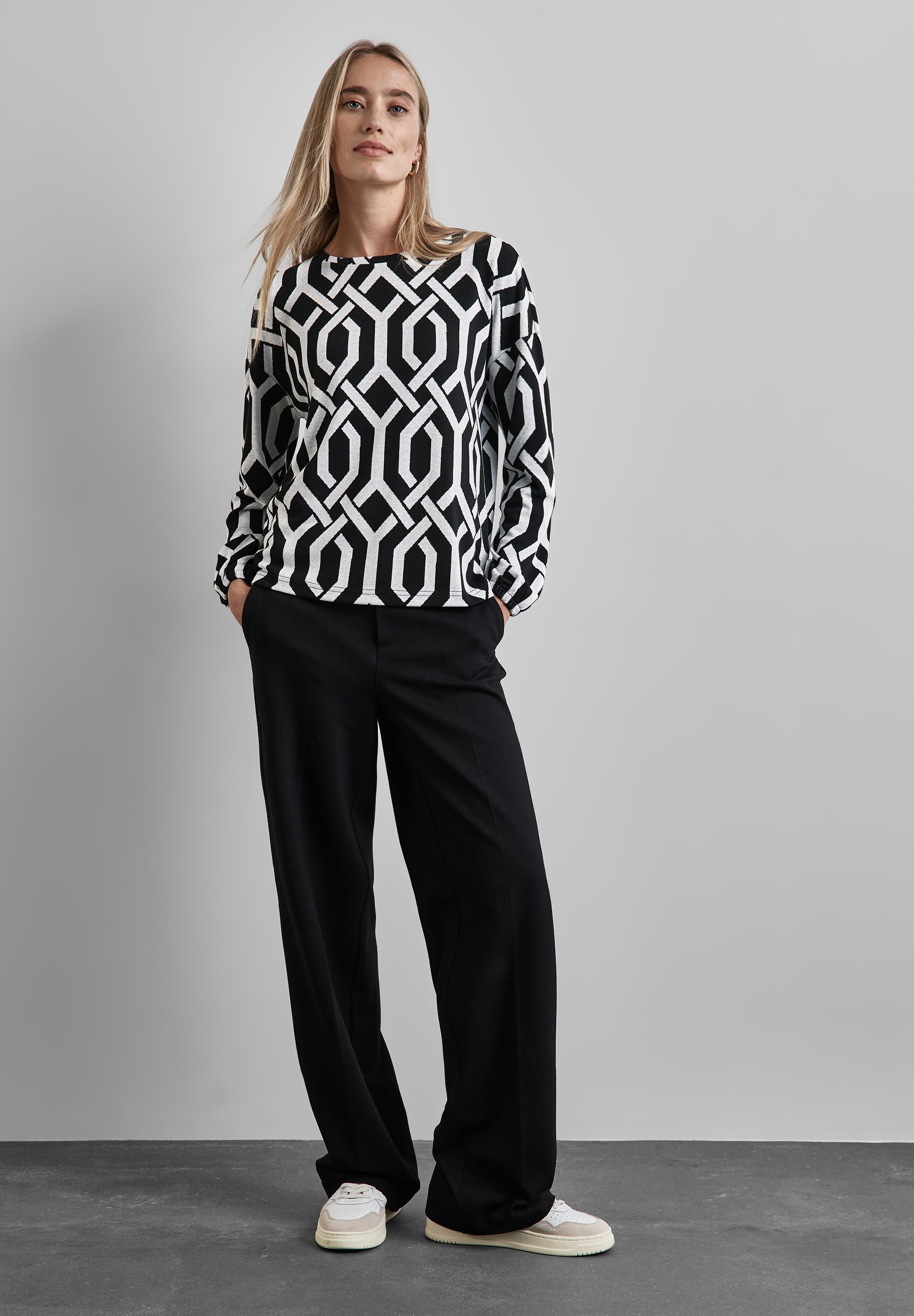 Thumbnail - STREET ONE Langarmshirt mit grafischem Muster