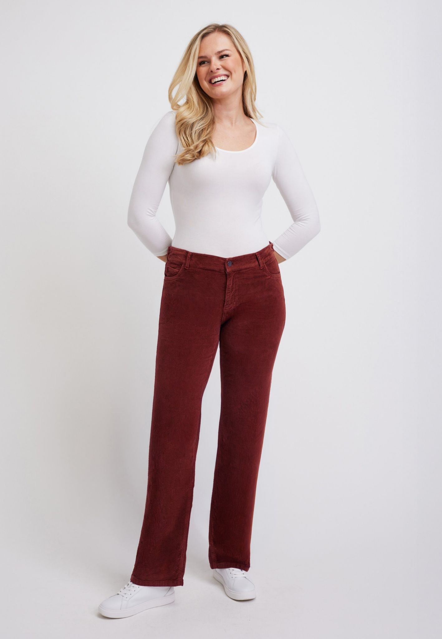 wonderjeans Cordhose  mit Stretch für eine perfekte Passform