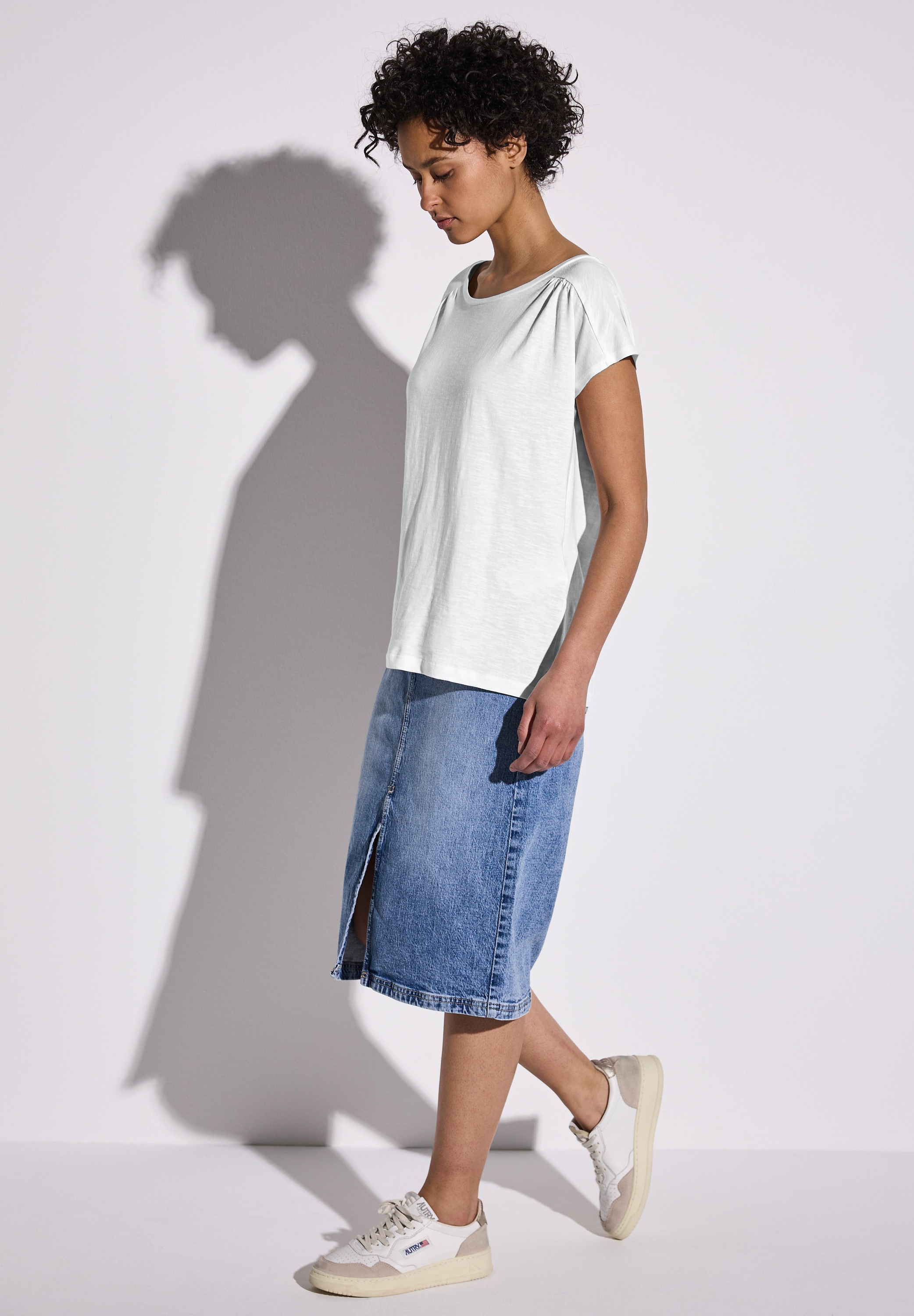 STREET ONE T-Shirt, mit Seitlichen Einschlitzen am Saum