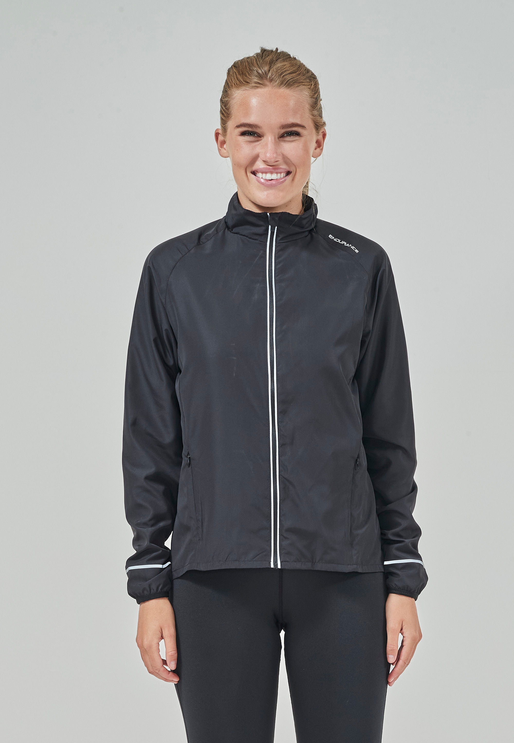 BAUR bestellen ENDURANCE »Shela«, | online Atmungsaktivität Laufjacke hoher mit