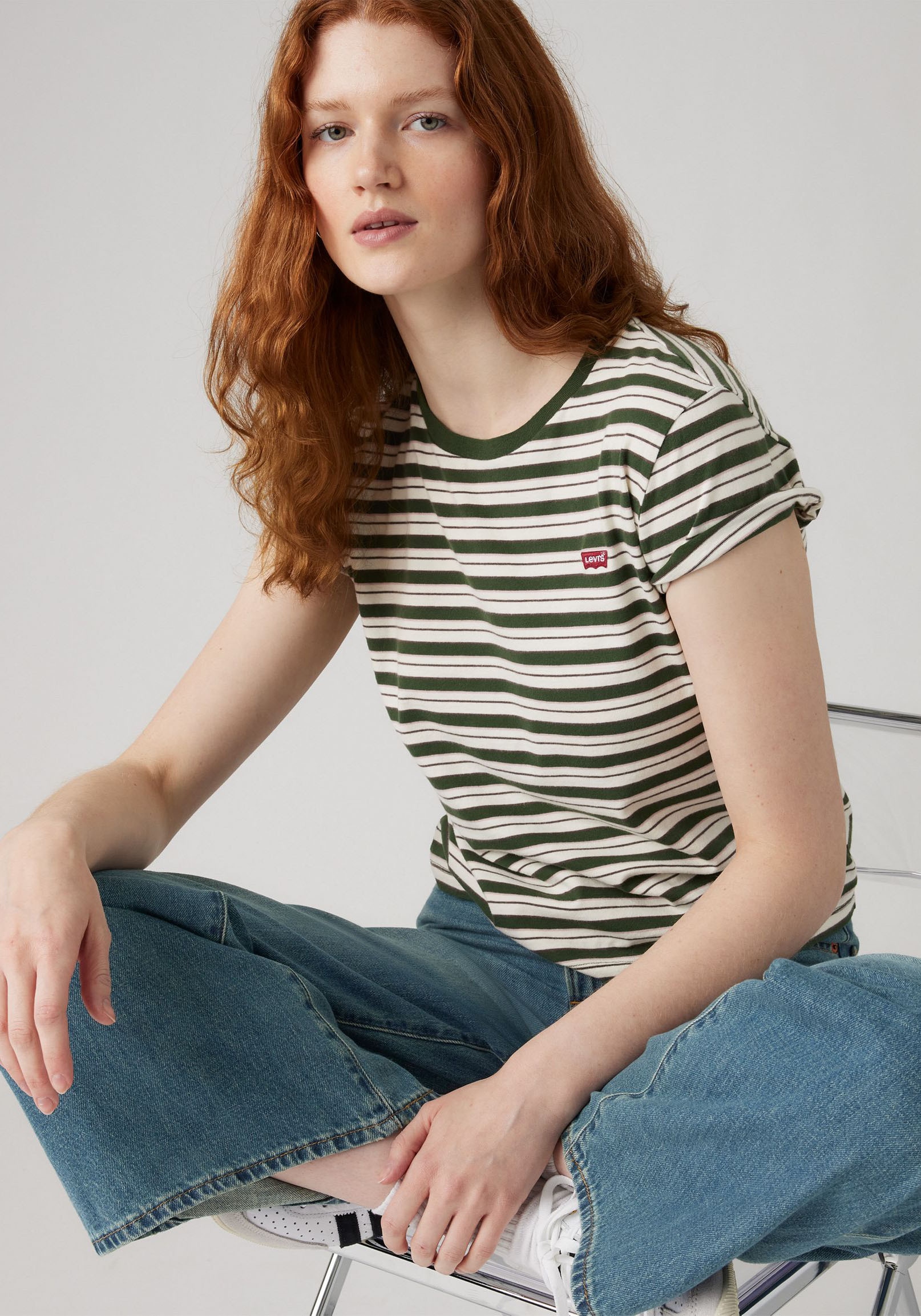 Levi's® T-Shirt »The perfect Tee«, mit kleiner Logo-Stickerei