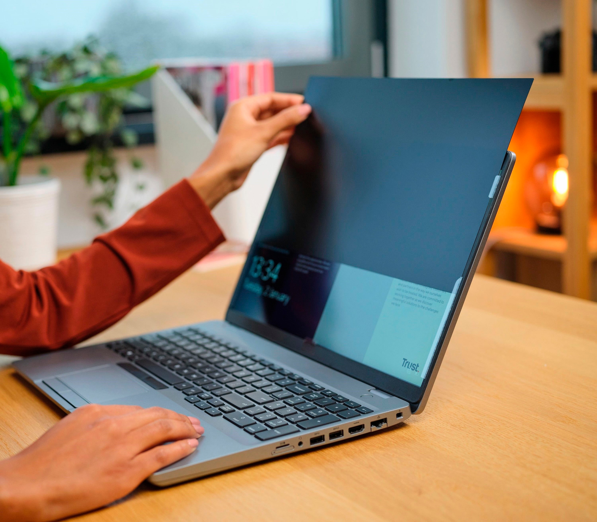 Trust Schutzfolie »PRIMO«, Mit Touchscreen kompatibel