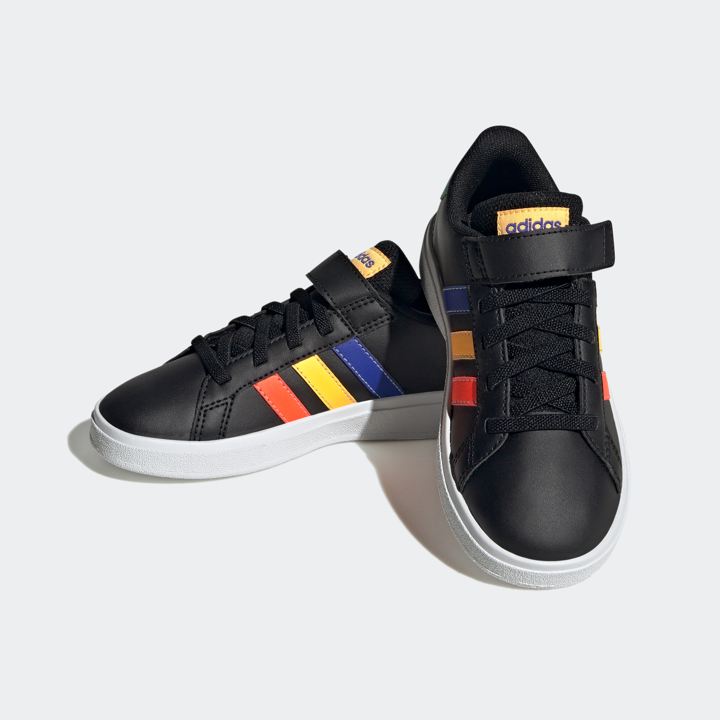 adidas Sportswear Klettschuh "GRAND COURT COURT ELASTIC LACE AND TOP STRAP", Design auf den Spuren des adidas Superstar