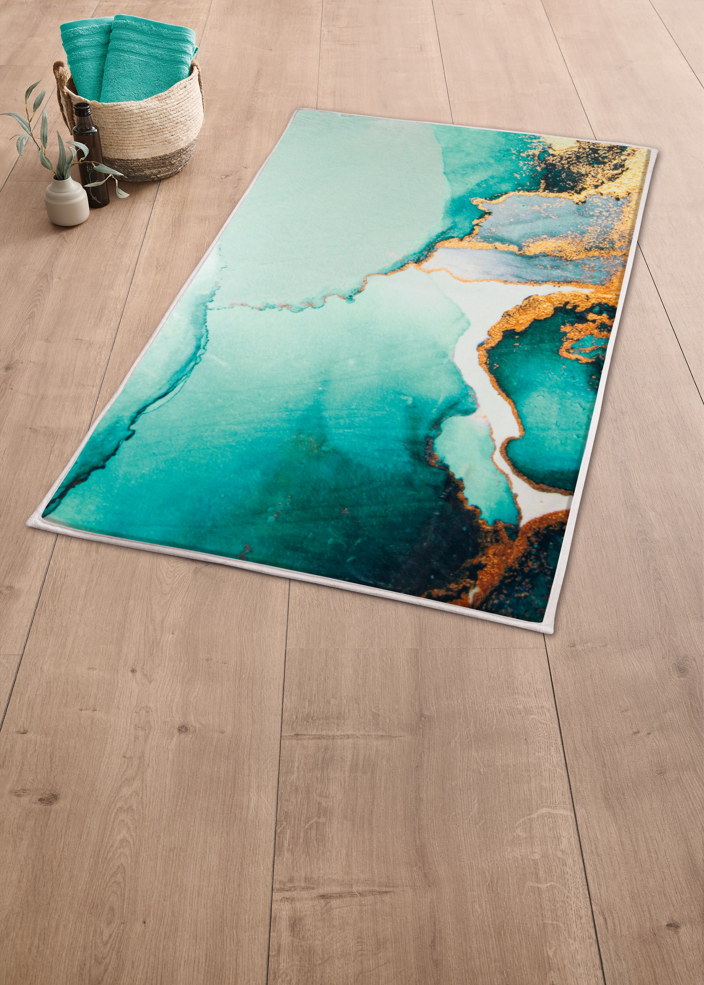 Kleine Wolke Badematte »Teal« Höhe 5 mm rutschhemmend beschichtet fußbodenheizungsgeeignet bedruckt, modernes Marmor Design, weich & kuschelig