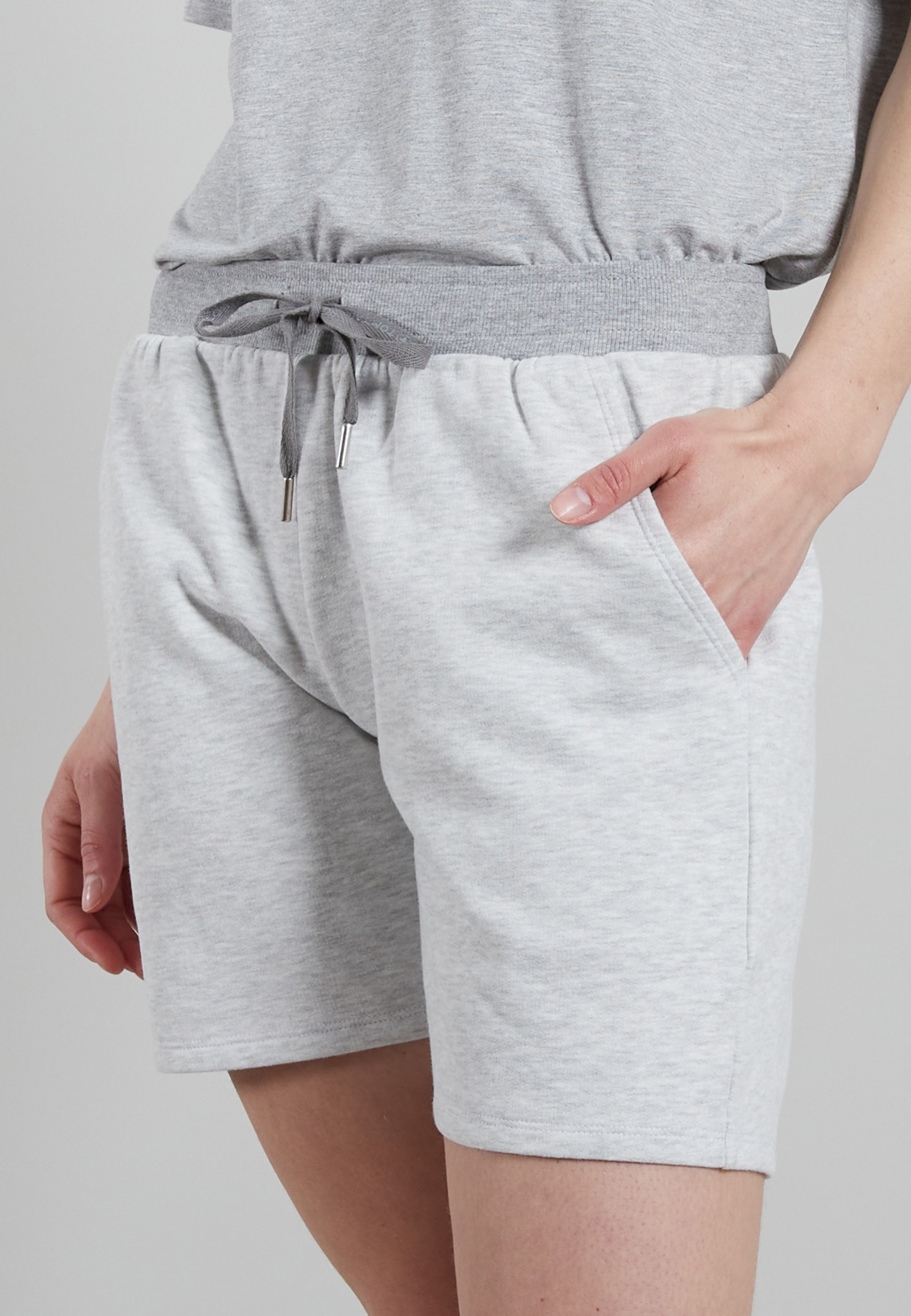 TOM TAILOR Sweatshorts »Manila«, Kordelzug, Seitentaschen, breiter Bund, Baumwollmix, atmungsaktiv
