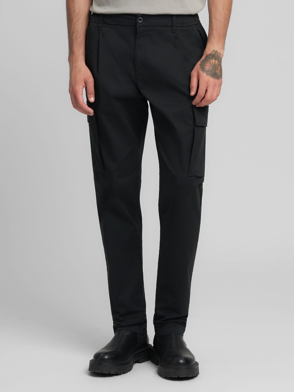 Thumbnail - Replay Chinohose "Adhann" aus Twill mit Cargotaschen, Tapered Fit