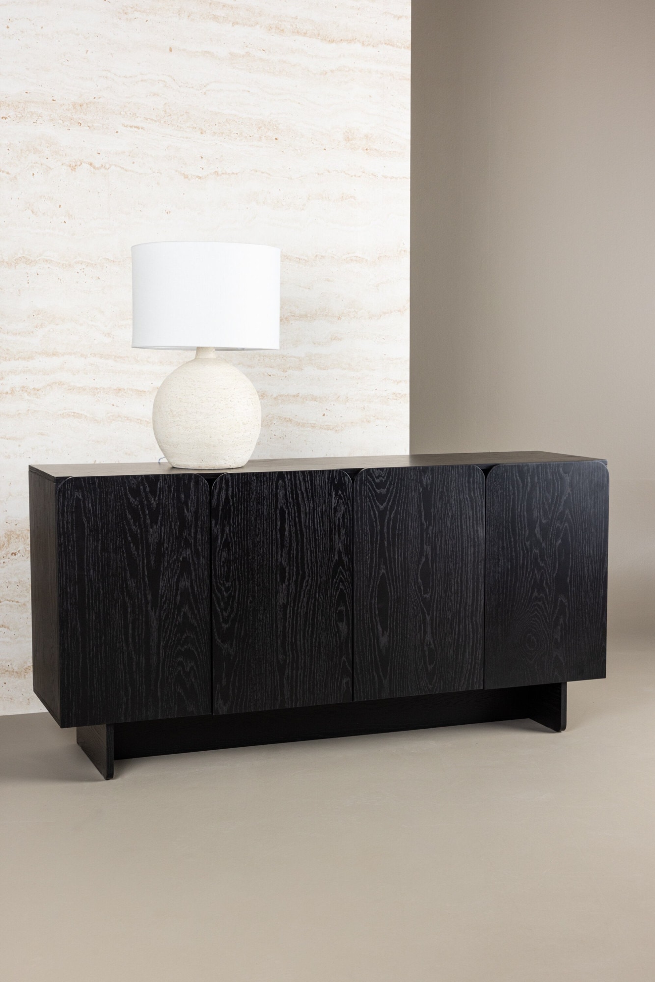 Venture Home Sideboard "Tyresö, Sideboard, klassisch, Breite 160 cm" Sideboard, Lackierung, geräumig, kultiviert, modern