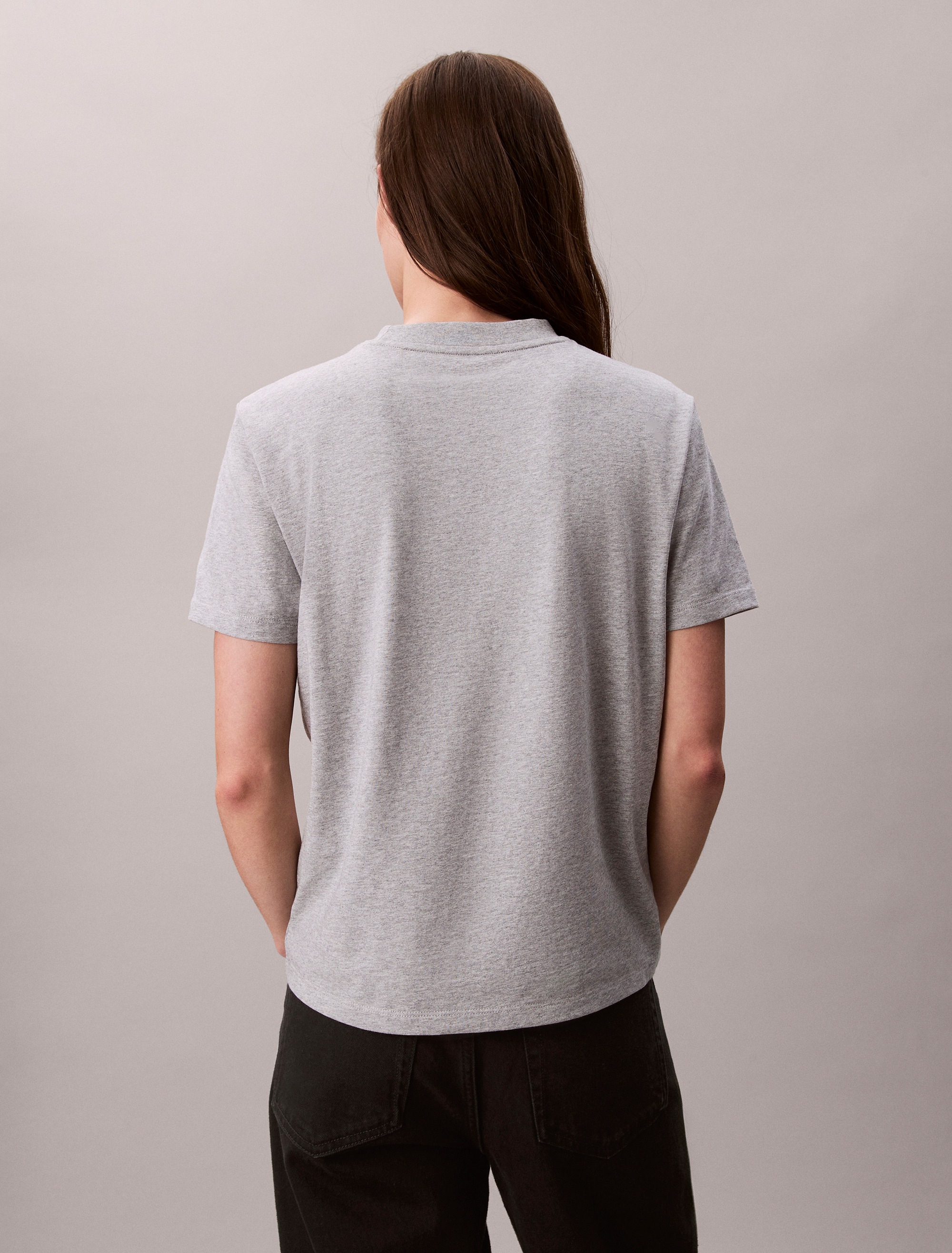Calvin Klein Jeans Kurzarmshirt »A- Logo VN 2 pack Tee«, (Packung, 2er-Pack), Mit V-Ausschnitt