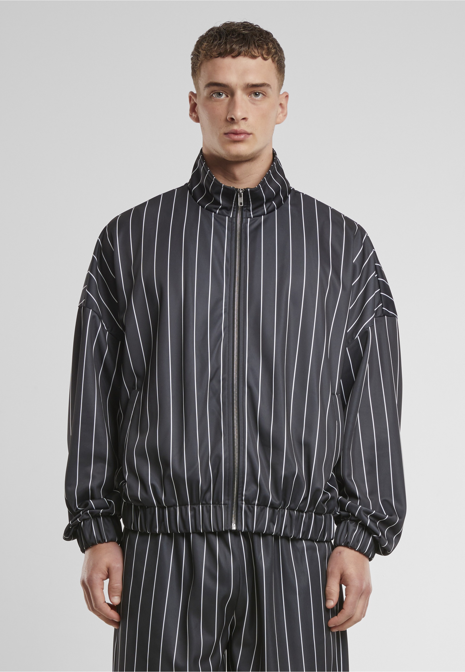 URBAN CLASSICS Sweater »Urban Classics Pinstripe Trackjacket«, 1
