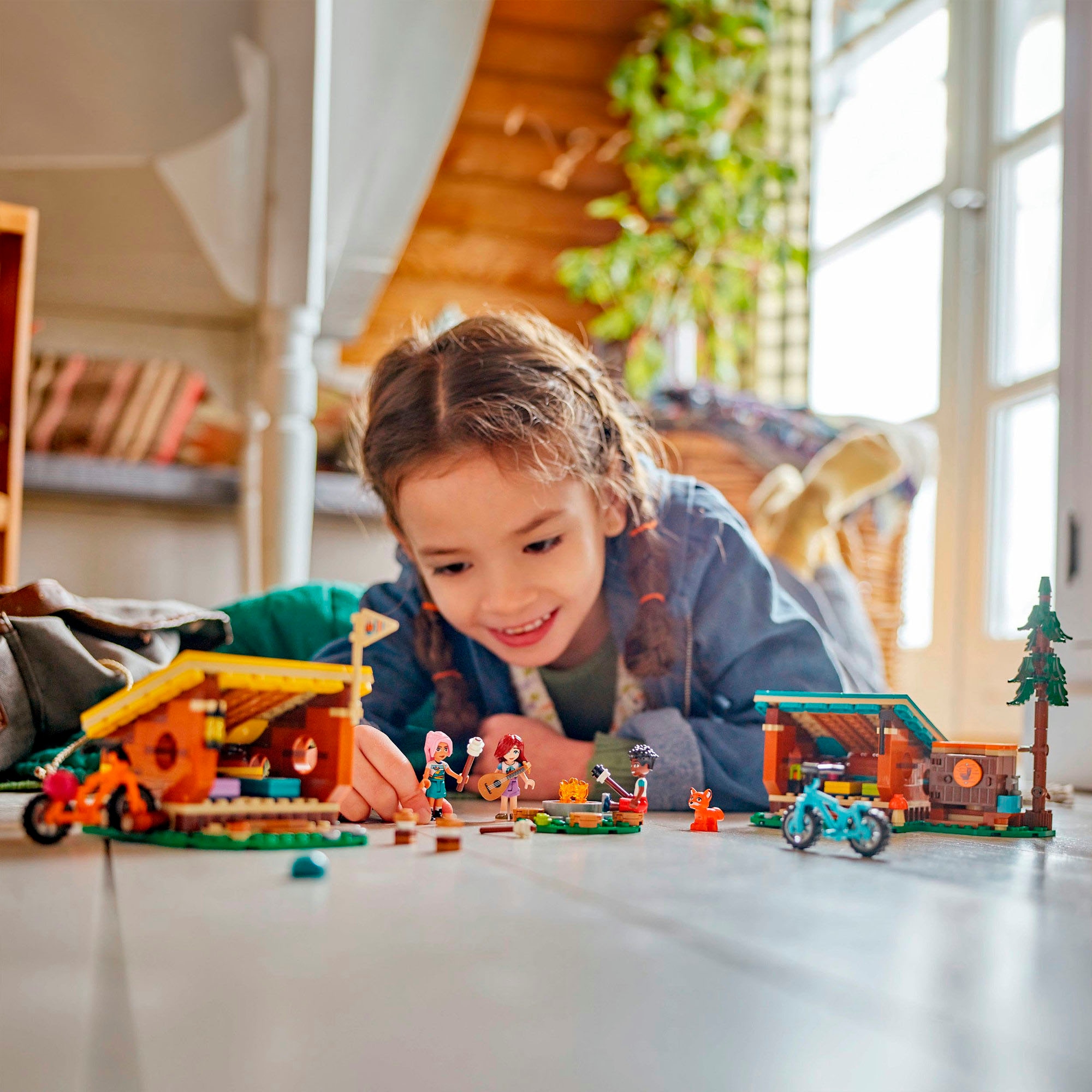 LEGO® Konstruktionsspielsteine »Gemütliche Hütten im Abenteuercamp (42624), LEGO Friends«, (437 St.), Made in Europe