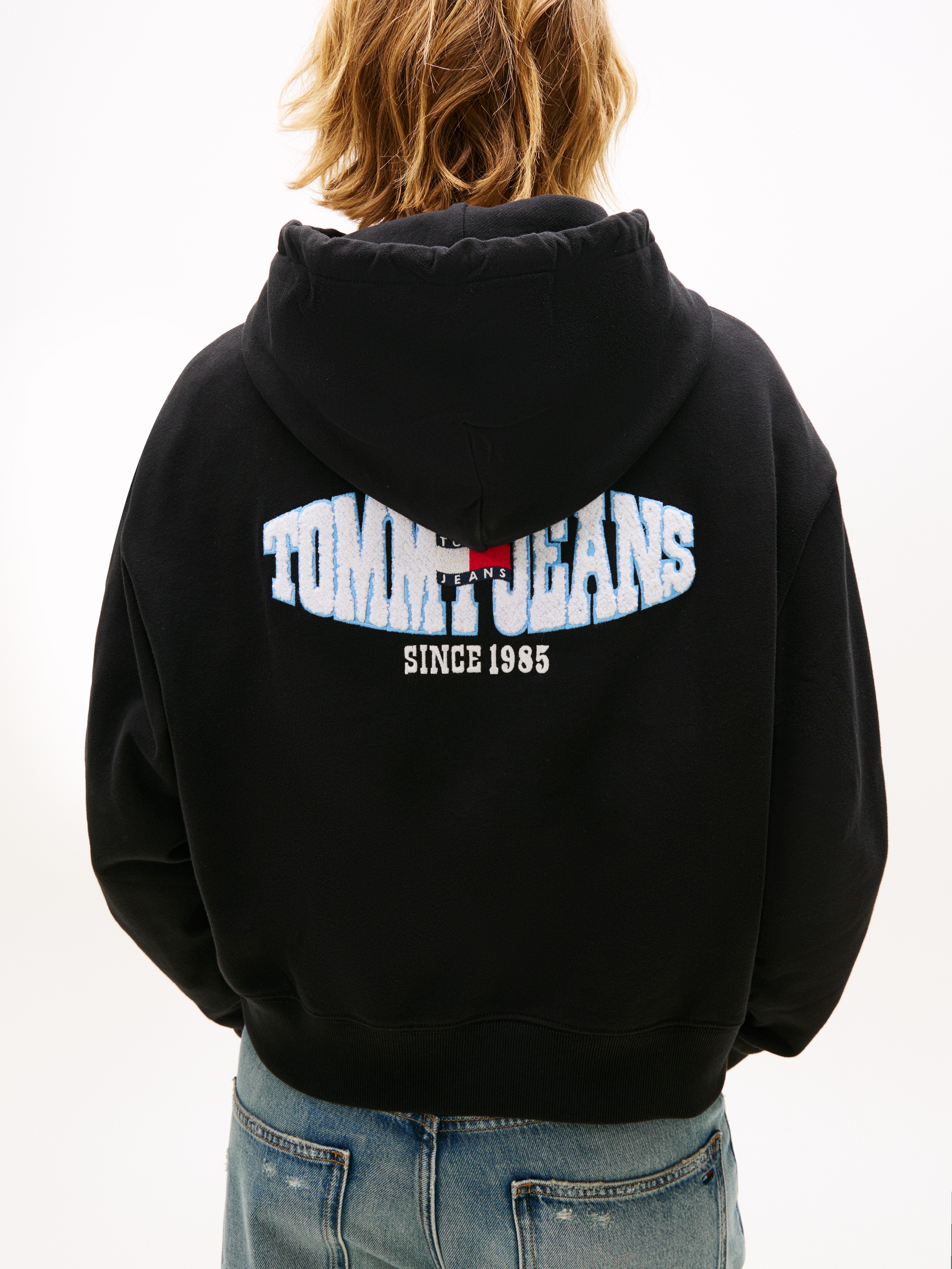 Tommy Jeans Kapuzensweatshirt »TJW RLX SH WAVY FLAG HOODIE«, im Relaxed Fit, Baumwoll-Qualität
