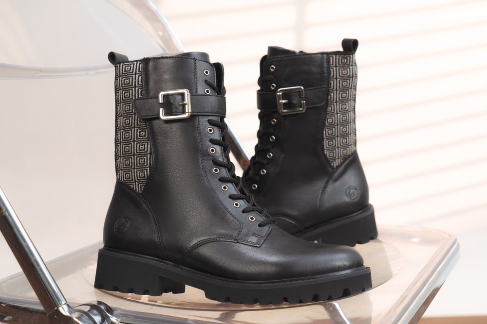 Thumbnail - Remonte Schnürstiefelette Schnürboots, Profilsohle, Blockabsatz, mit Innenreißverschluss