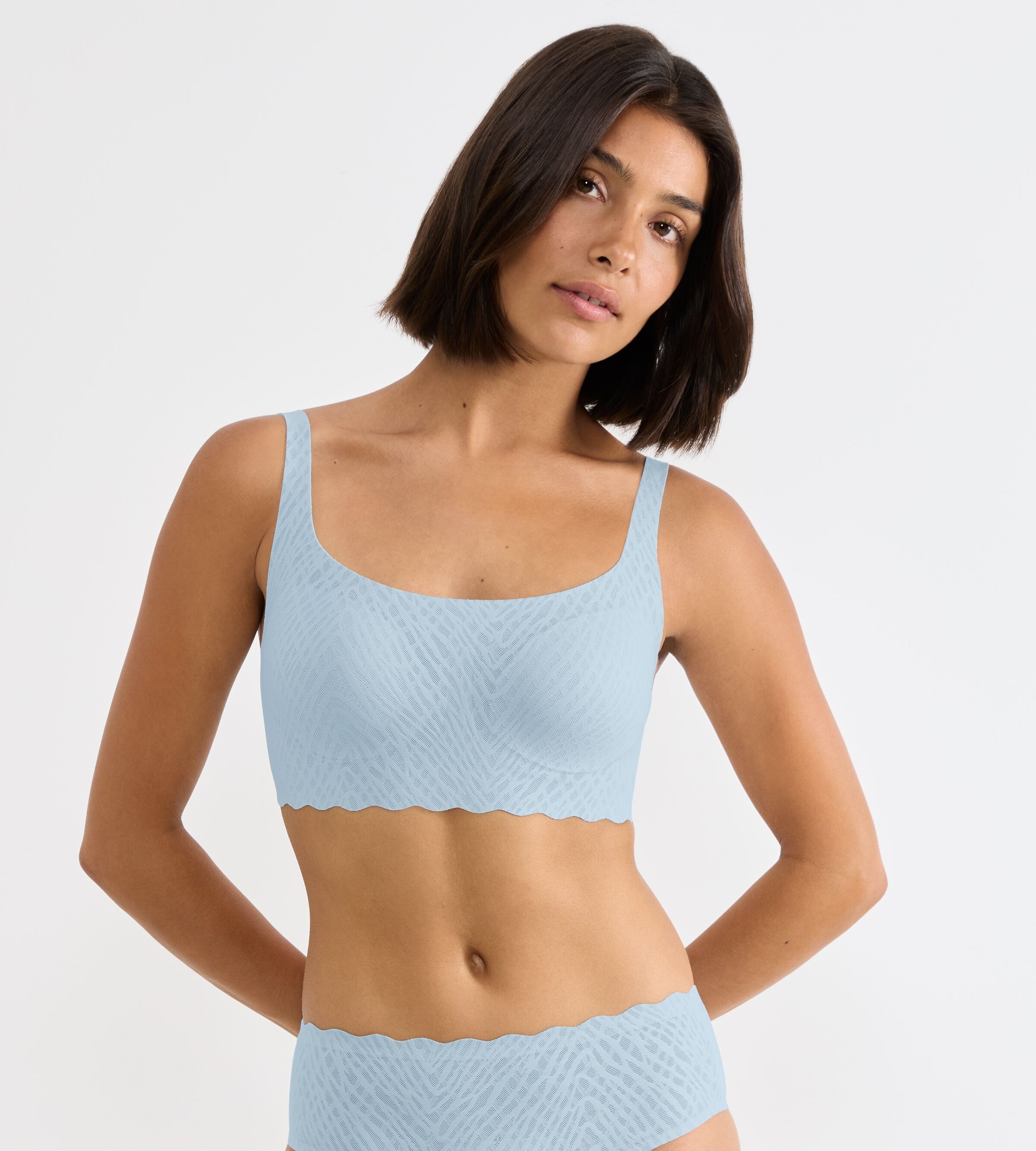 sloggi Bustier "ZERO Feel Bliss Top" unsichtbar mit Spitzenoptik günstig online kaufen