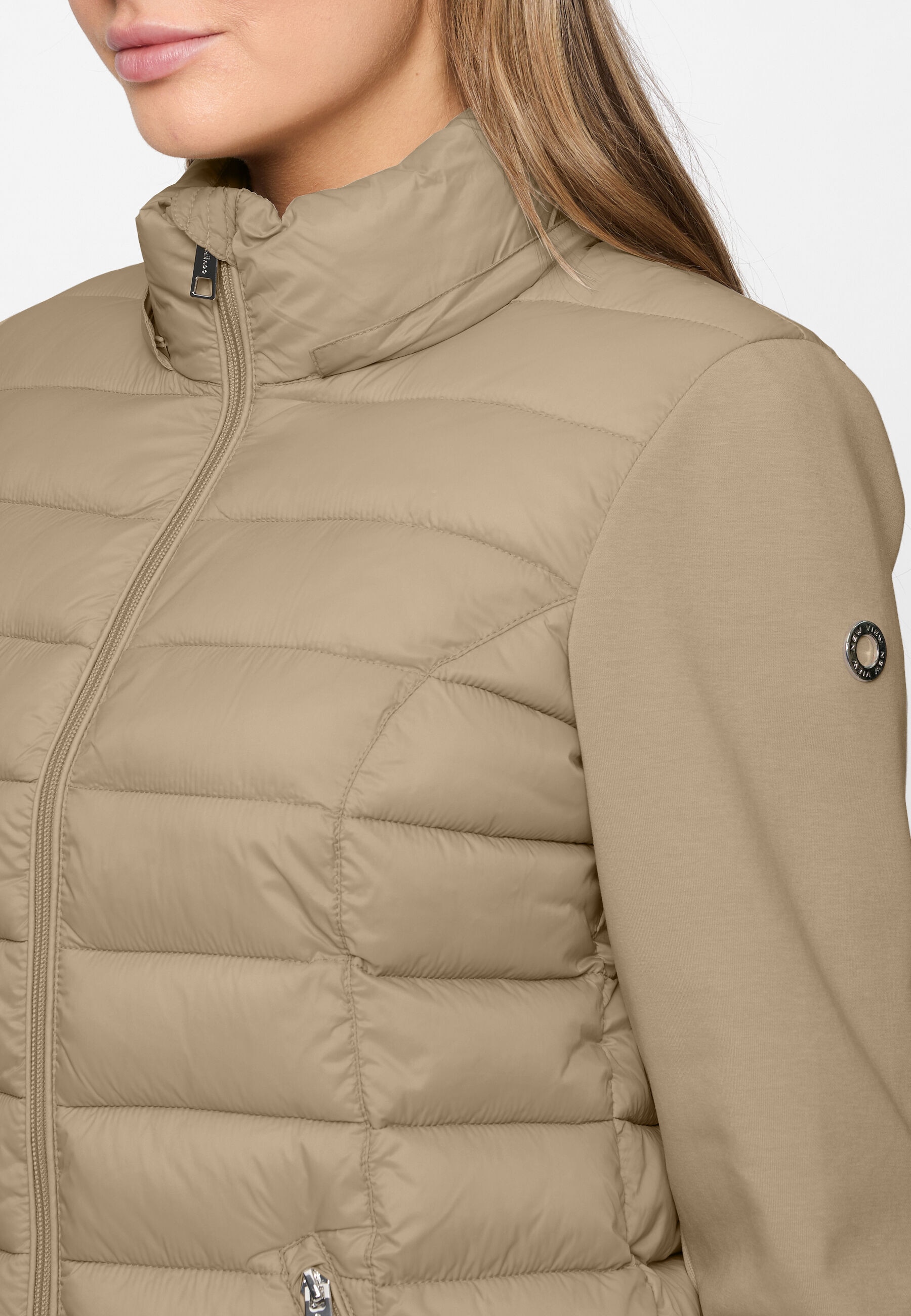 New View Steppjacke »Sophia« mit Kapuze mit weitenregulierbarer Kapuze