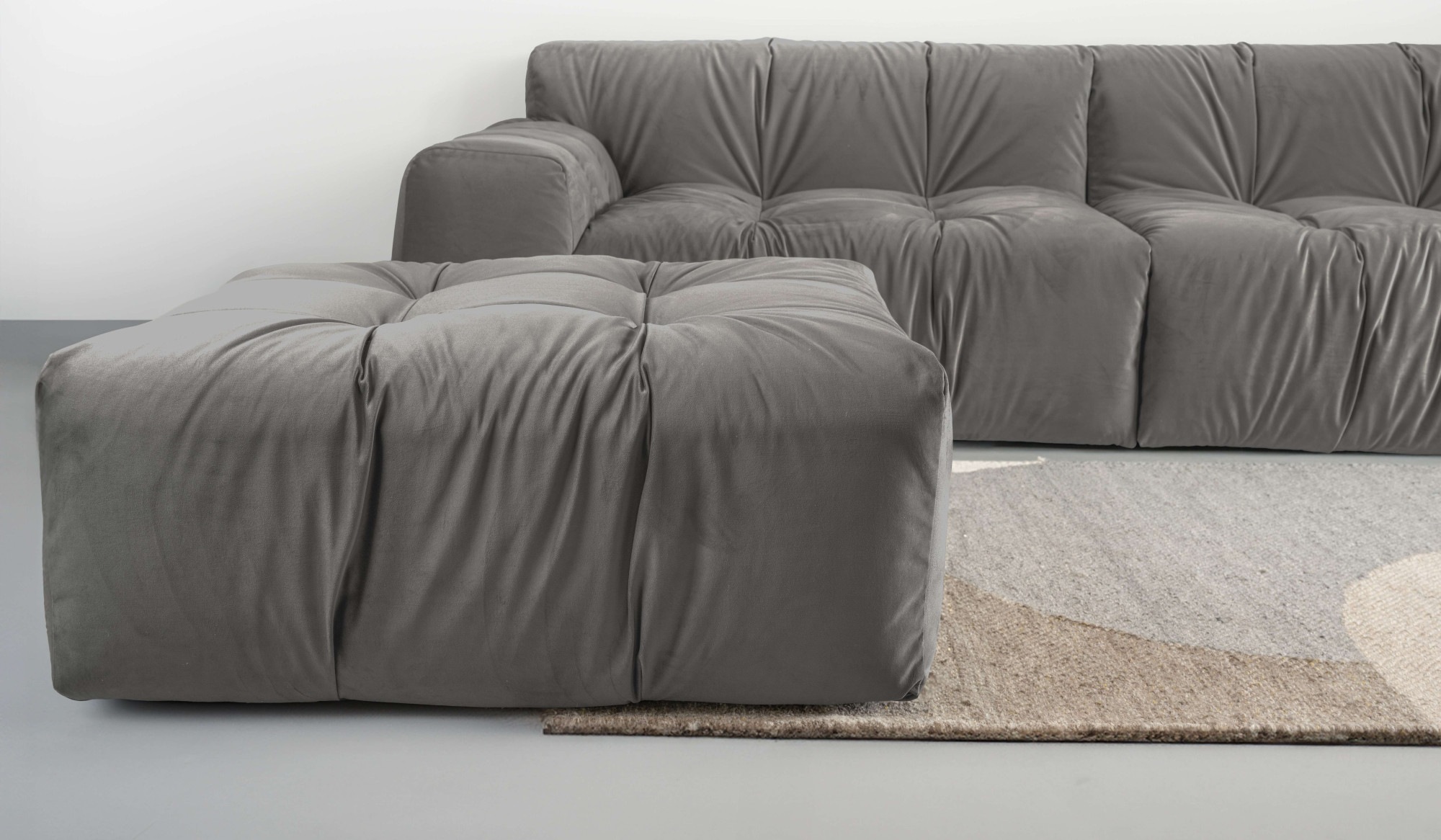 INOSIGN Polsterhocker »Calmara, weicher Lounge-Sitzkomfort«, bodentief, Samt oder Chenille, mit Knopfsteppung