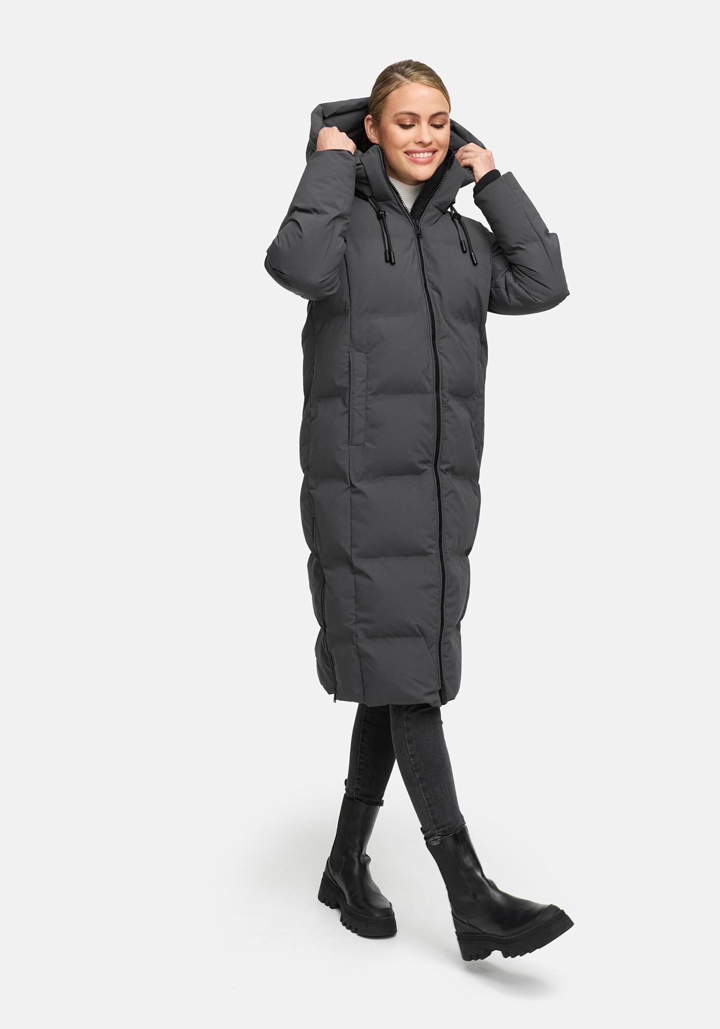 Marikoo Winterjacke "Tikoraa", mit geschweißten Nähten und luxuriöser Kapuz günstig online kaufen