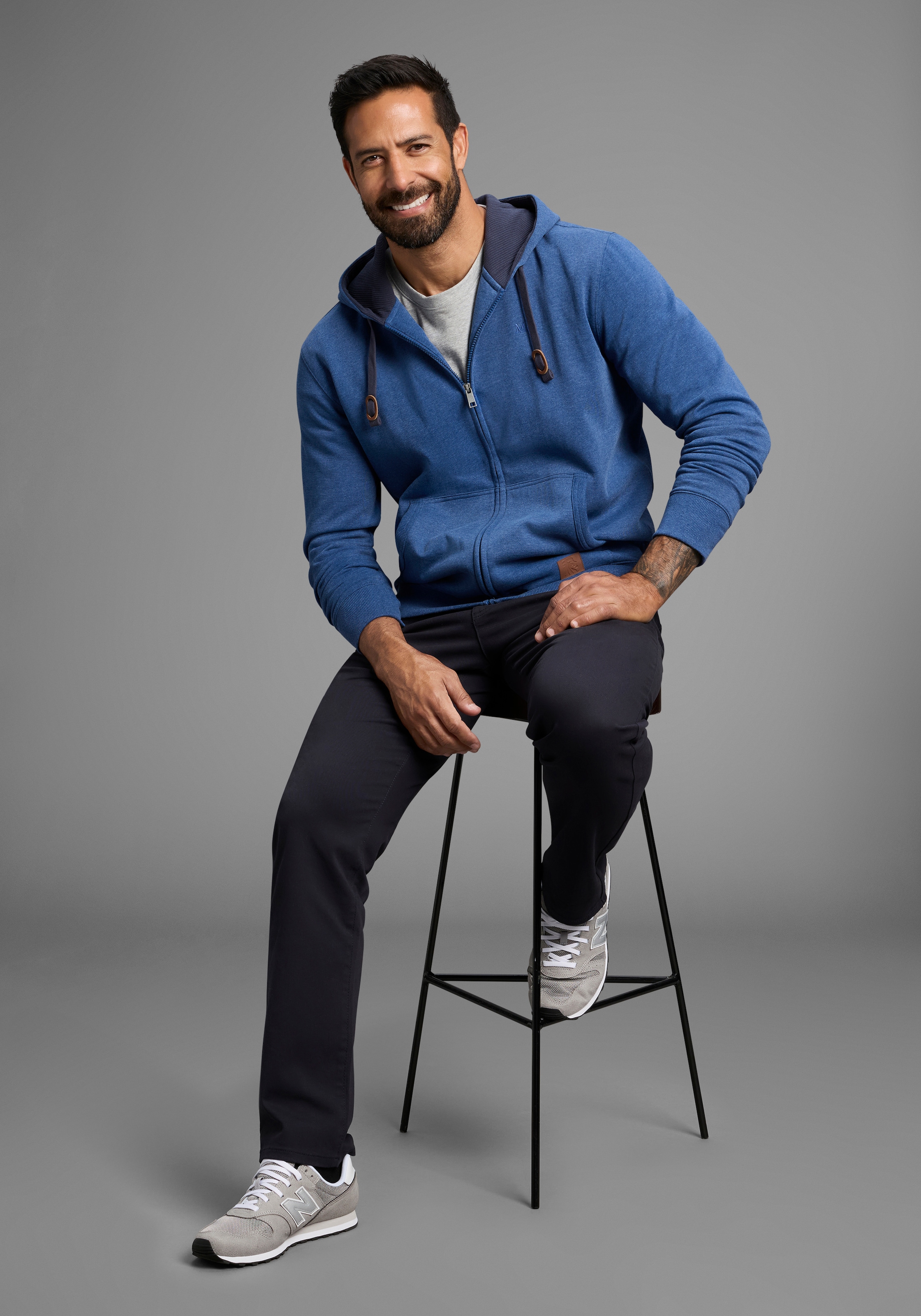 Man's World Kapuzensweatjacke, mit kontrastfarbigem Innenfutter
