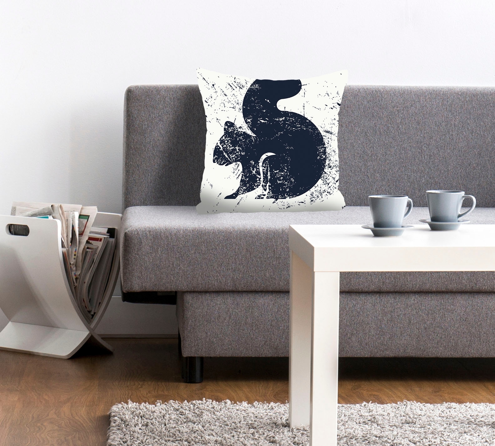 queence Dekokissen "Joris" mit einem blauen Eichhörnchen günstig online kaufen