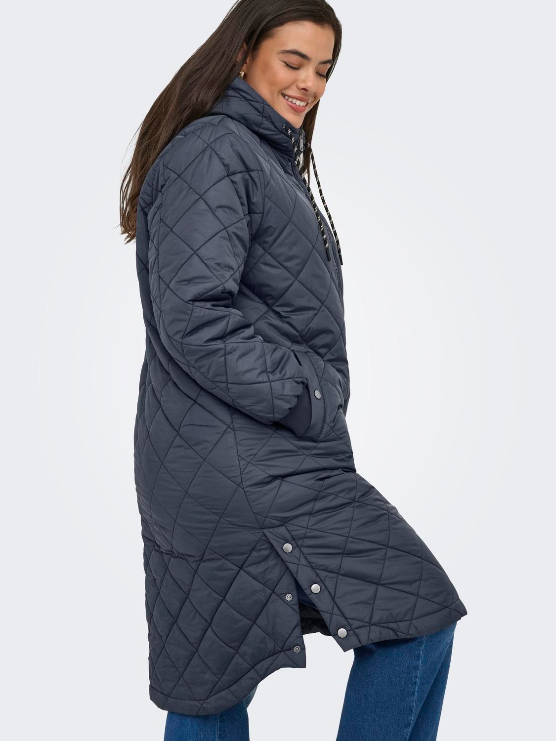 ONLY CARMAKOMA Steppmantel »CARNEWSANDY QUILT COAT CC OTW«