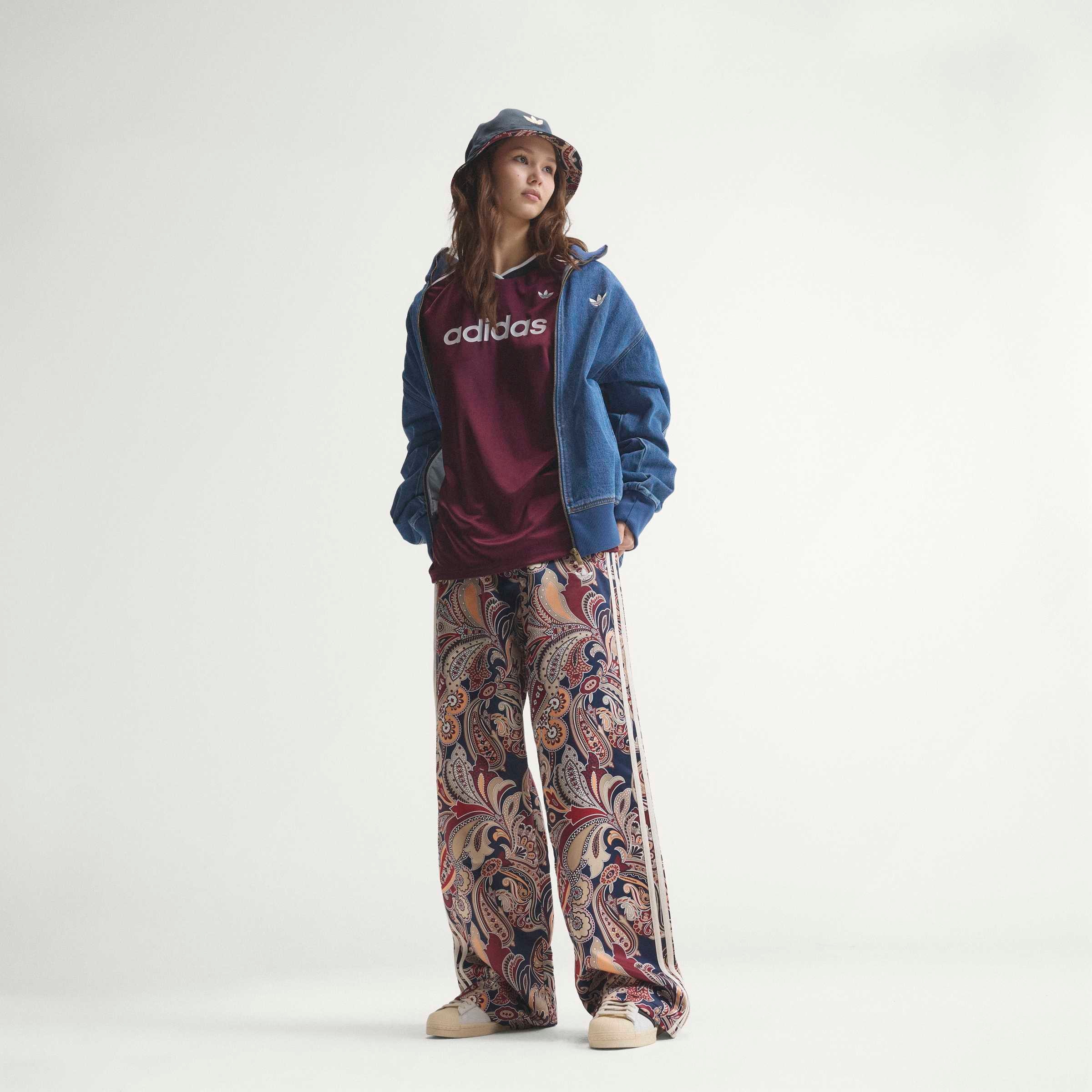 adidas Originals Sporthose »FIREBIRD STN TP«  mit auffälligem Print, aus gewebtem Satin, Oversize-Passform