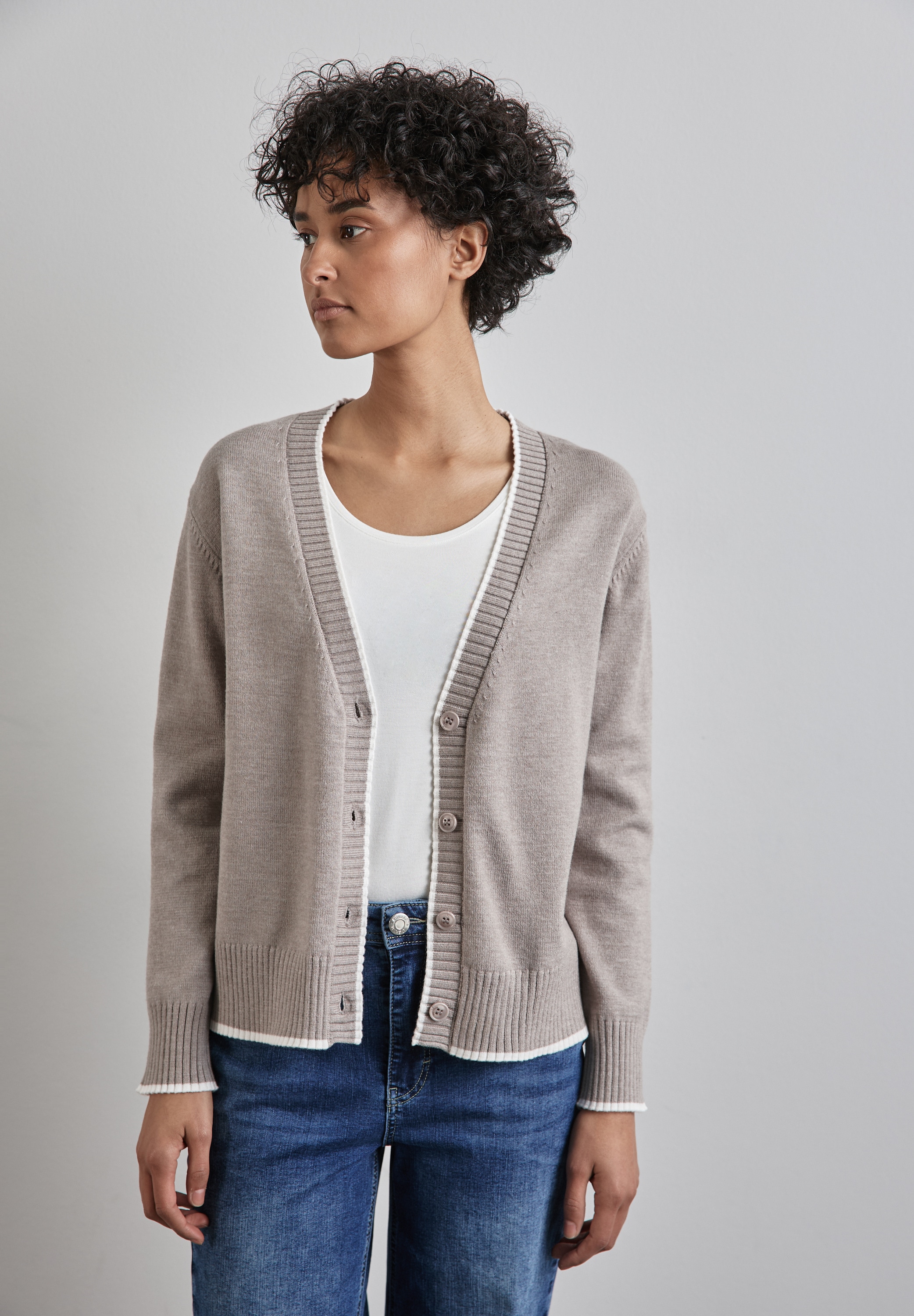 STREET ONE Cardigan, mit V-Ausschnitt