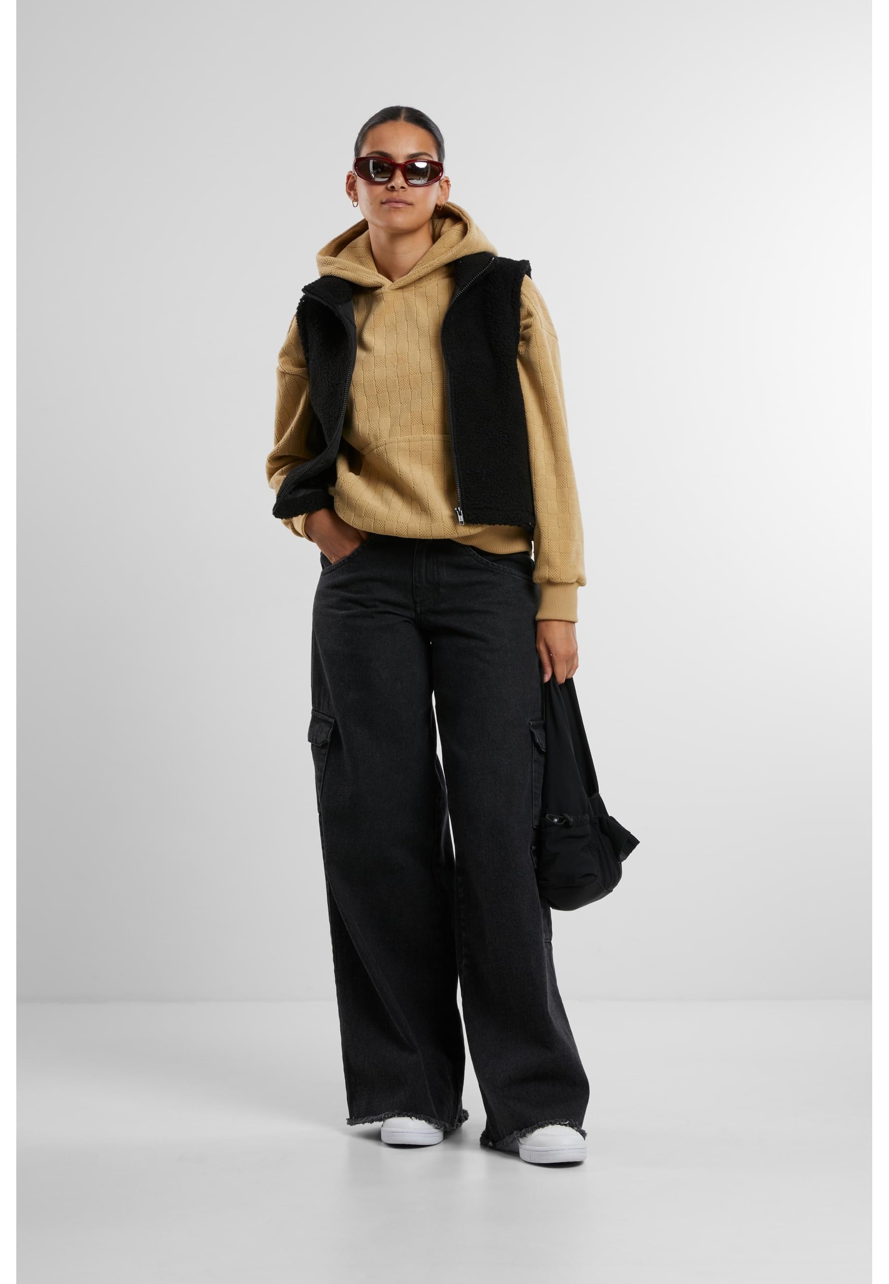 URBAN CLASSICS Kapuzenpullover »Urban Classics Ladies Jacquard Velvet Oversized Hoodie«, (1 tlg.)