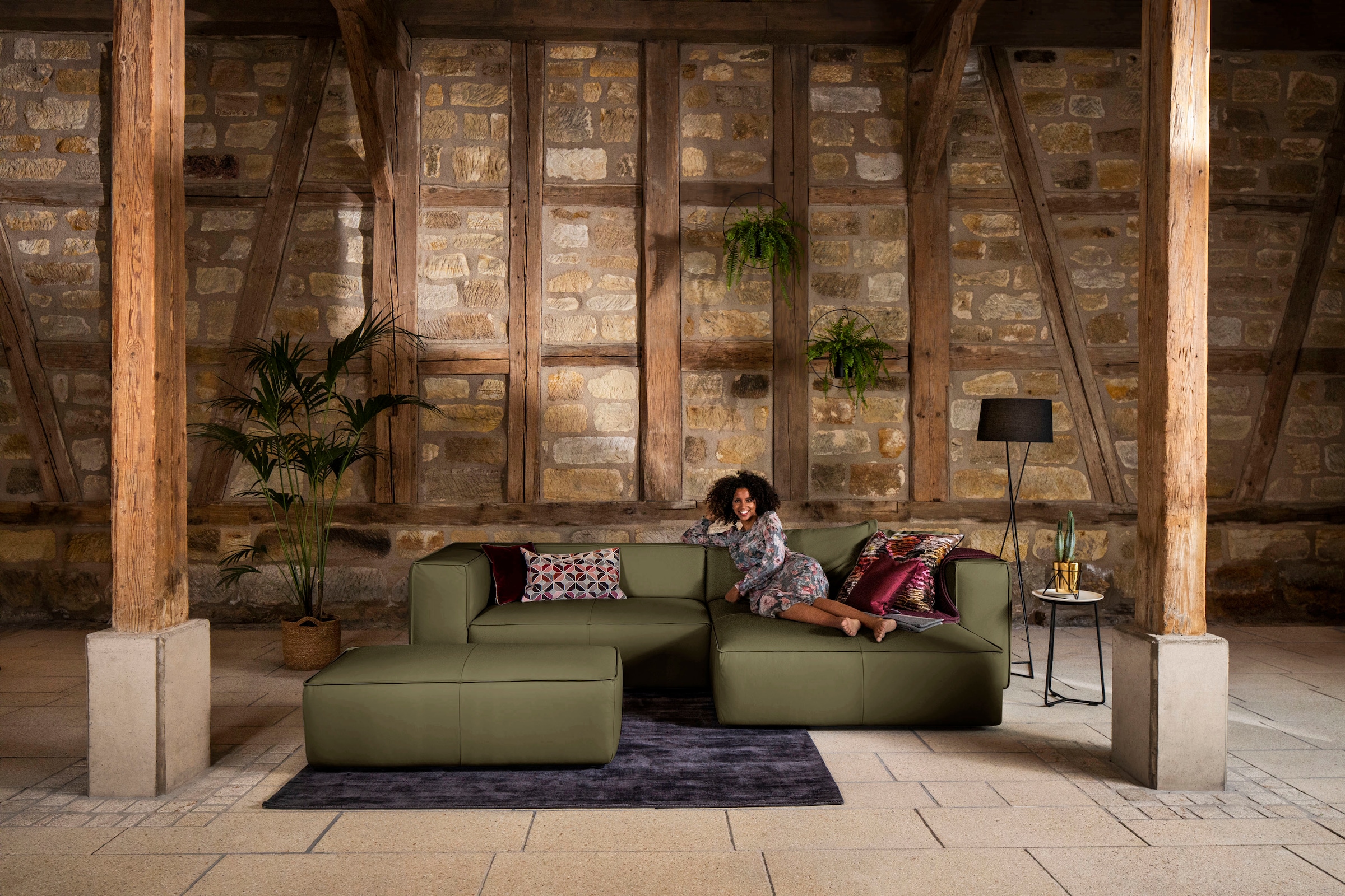 W.SCHILLIG Ecksofa "around-the-block Mega-Sofa & Hocker, viel Platz, Breite 300cm, L-Form" inklusive Hocker, mit eleganter Biese, mit Federkern