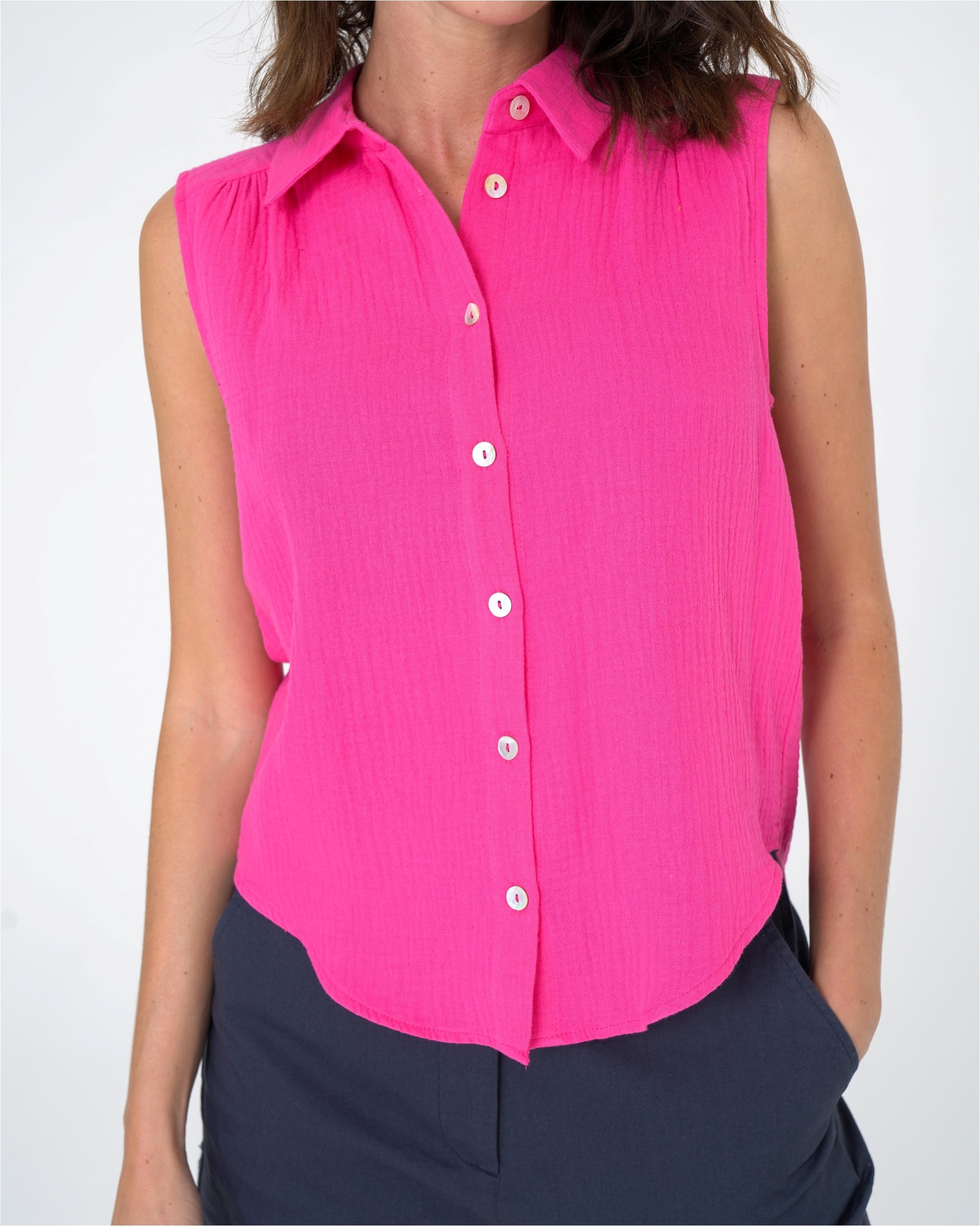 freshlions Klassische Bluse "Ruth" 1 im ärmellosen Design günstig online kaufen