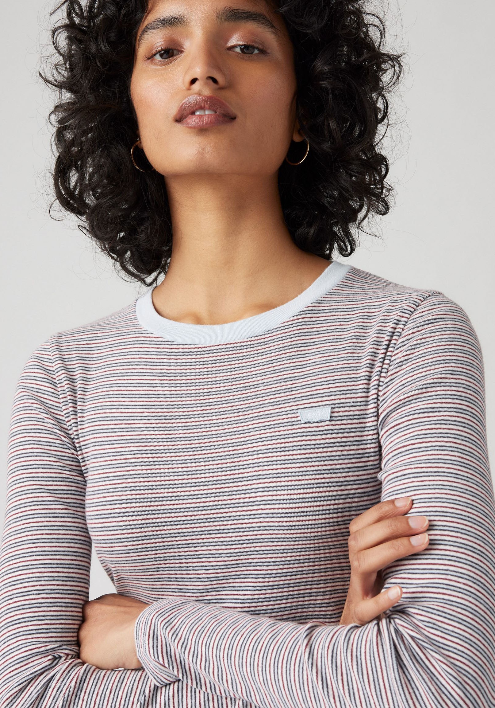 Levi's® Langarmshirt »ESSENTIAL HM LS TEE«, mit Streifen