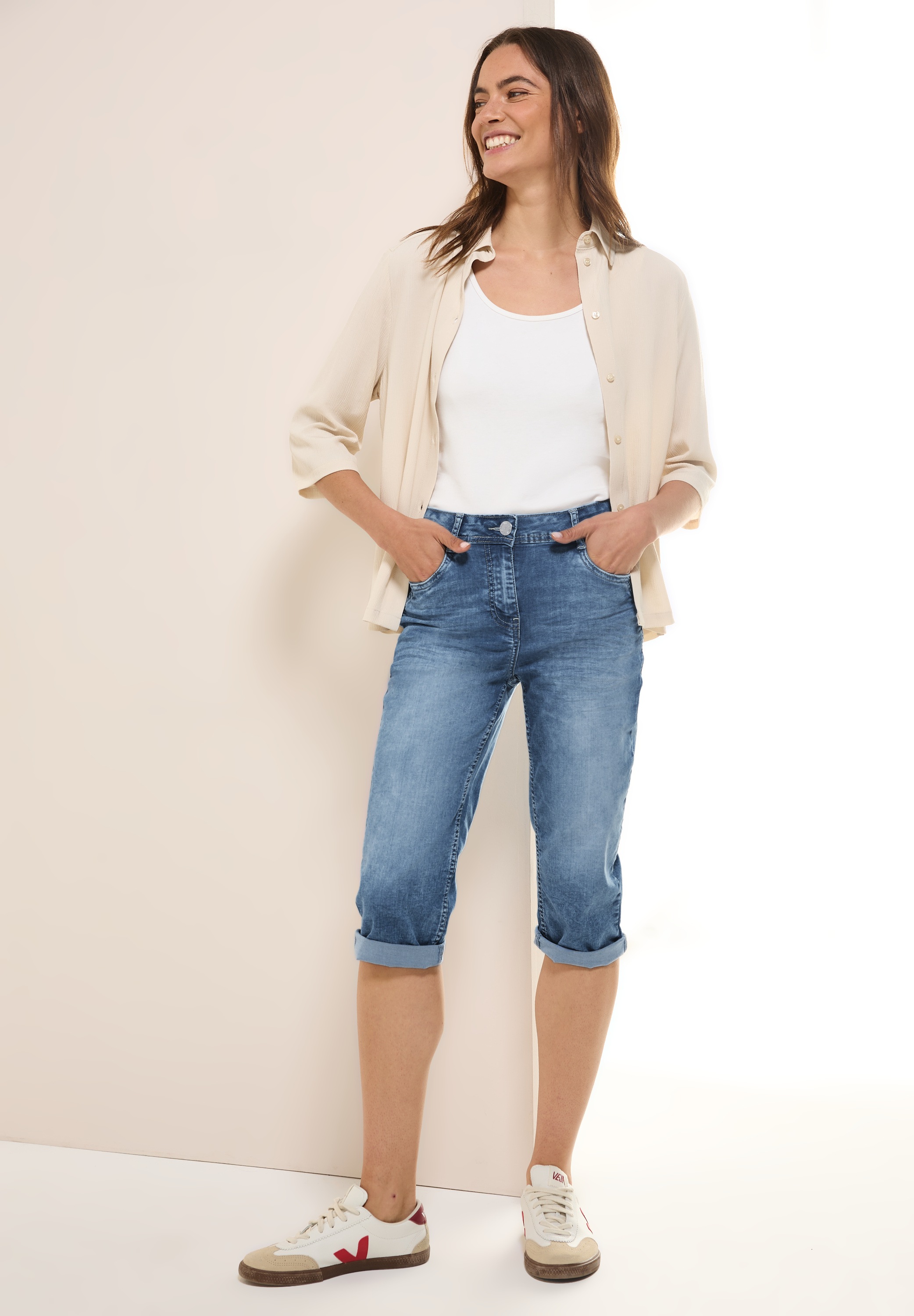 Thumbnail - Cecil Caprijeans "Style Toronto"