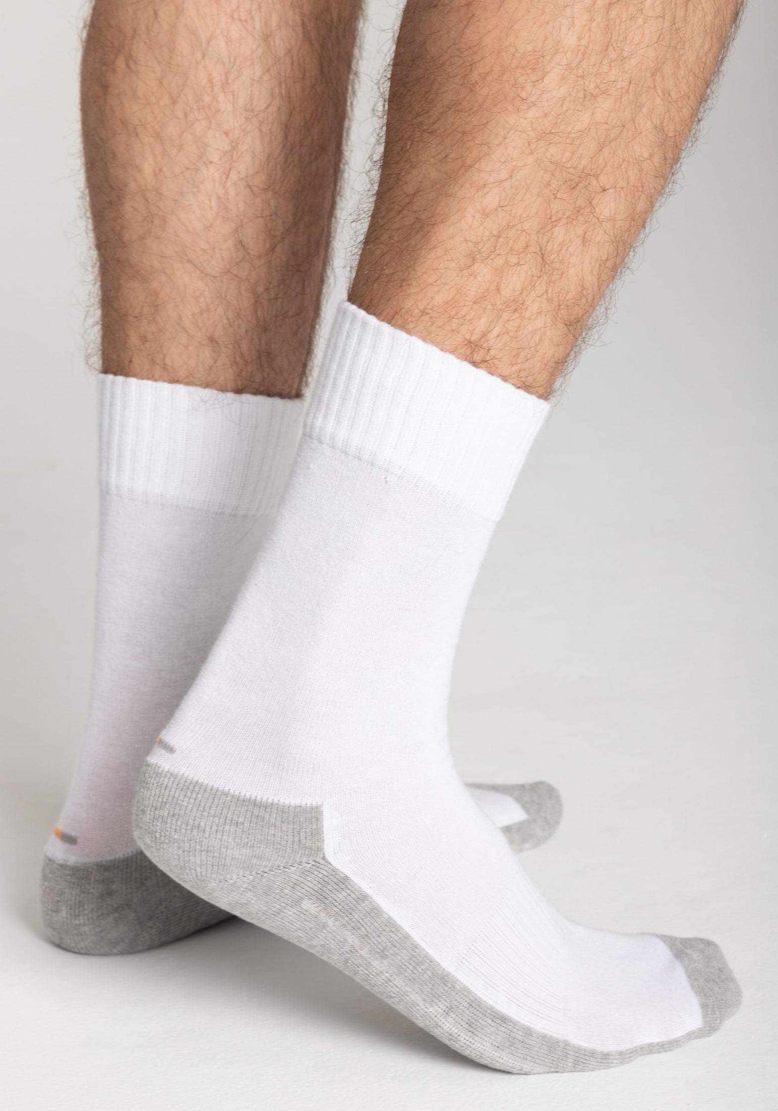 Camano Sportsocken »function«, (4 Paar), mit feuchtigkeitsregulierendem Material