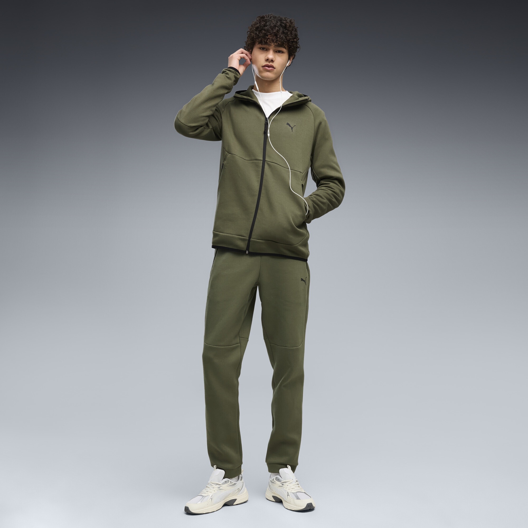 PUMA Sweatjacke »PUMATECH Elevated Slim Kapuzenjacke Herren«