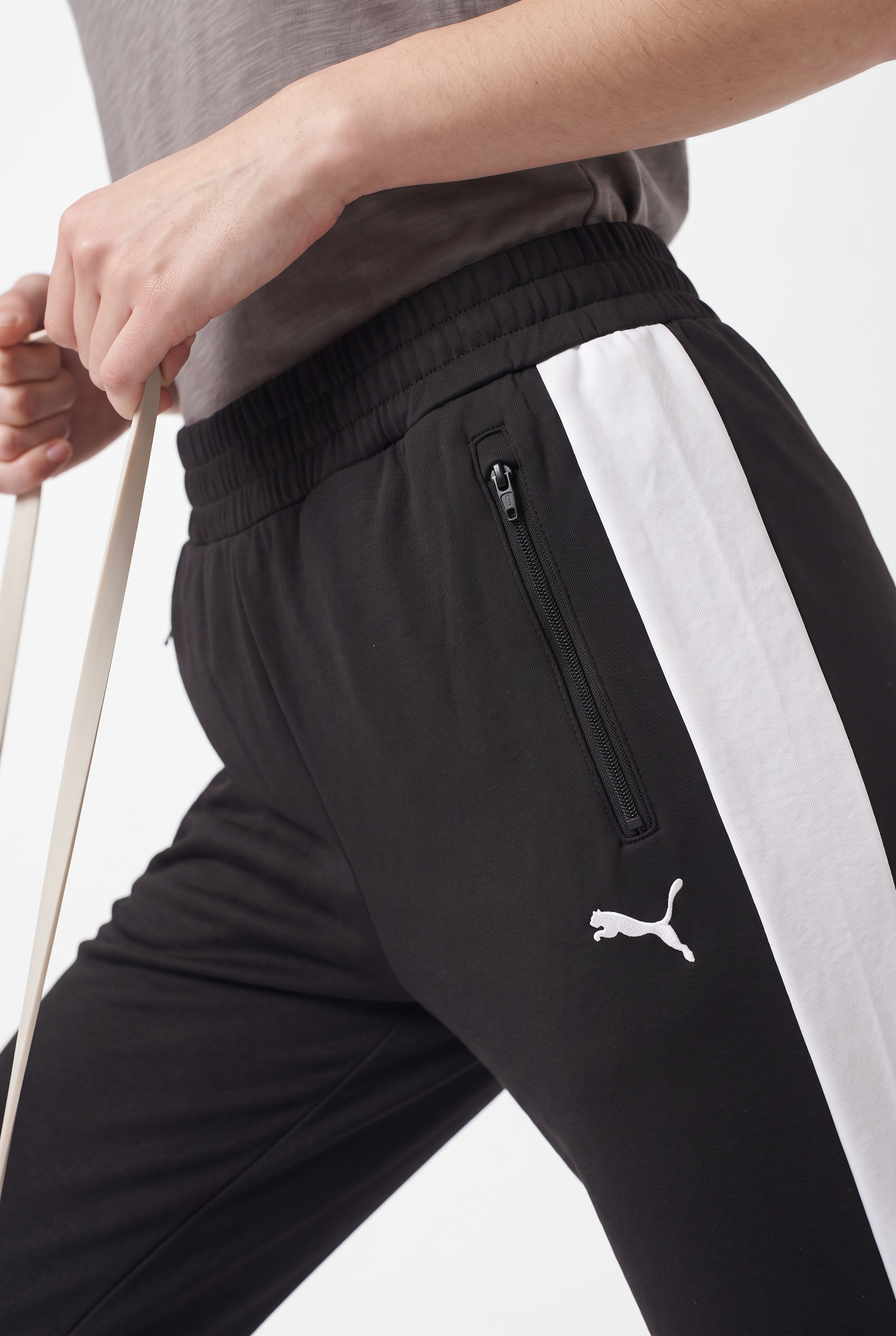 PUMA Trainingshose »ESS T7 POLY PANTS«  Regular Fit, sportlicher Stil, mit Eingrifftaschen