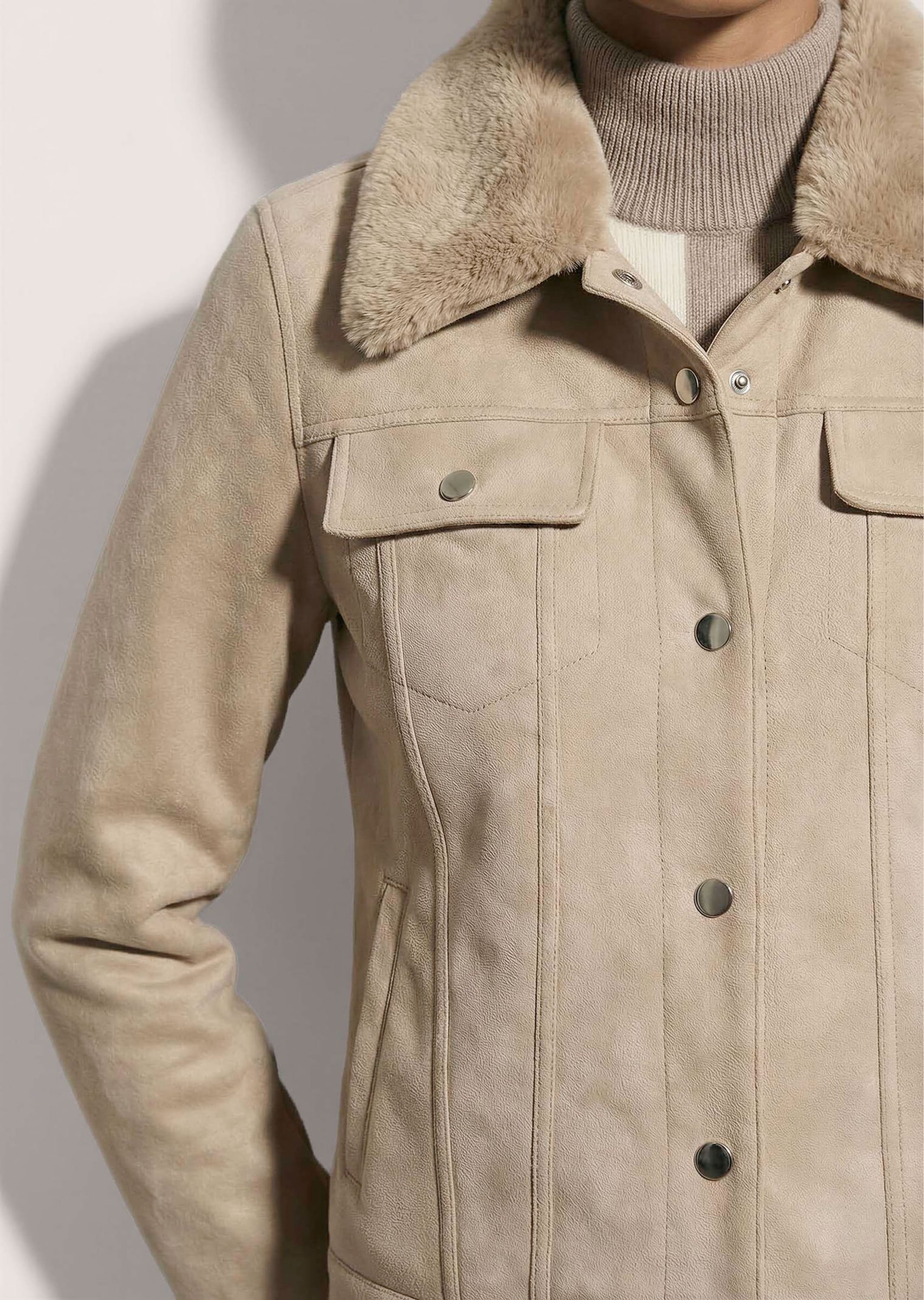 MADELEINE Kurzjacke »Jacke Kurzjacke, abnehmbarer Fake-Fur-Kragen«