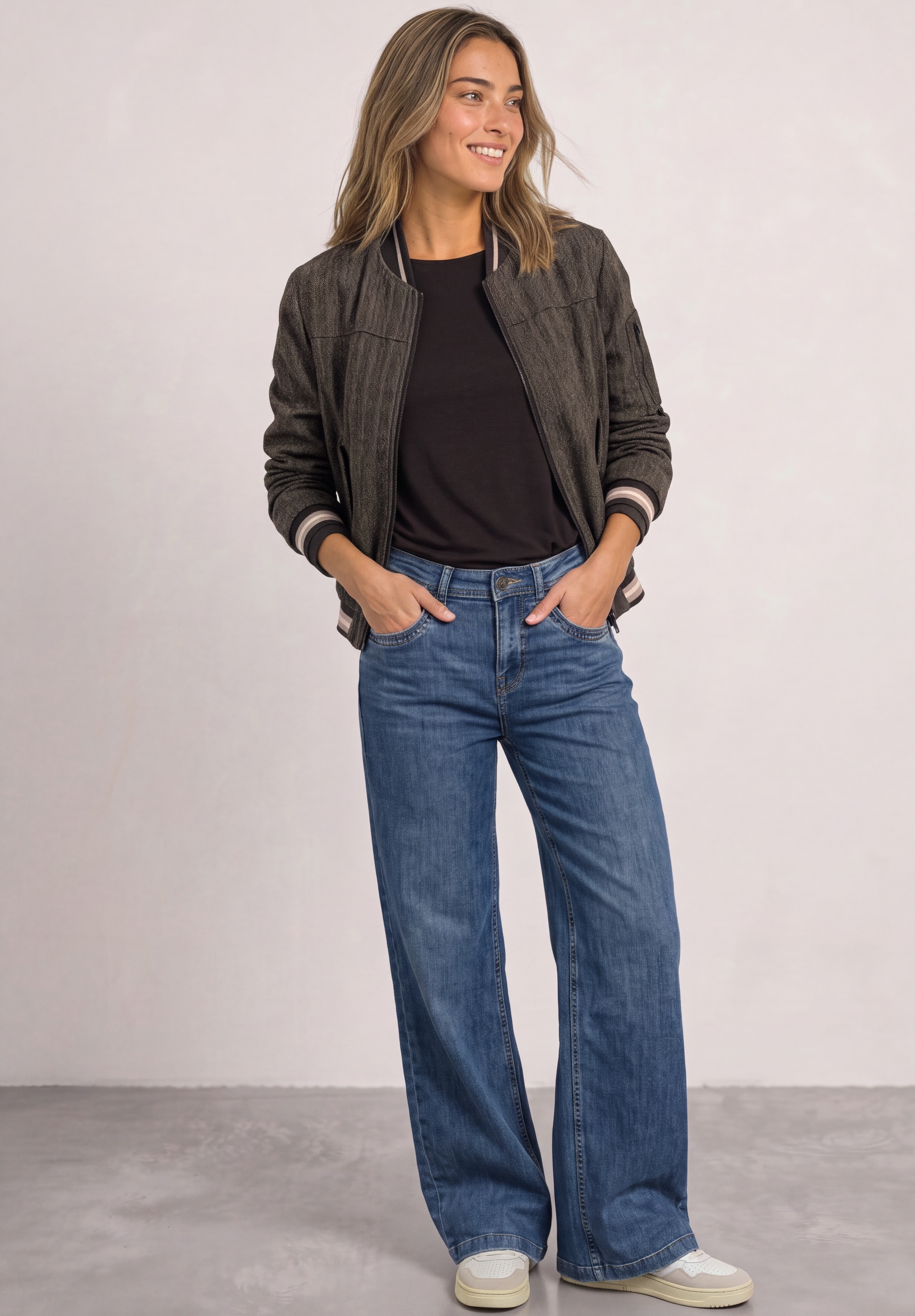 STREET ONE Blouson ohne Kapuze aus softem Materialmix