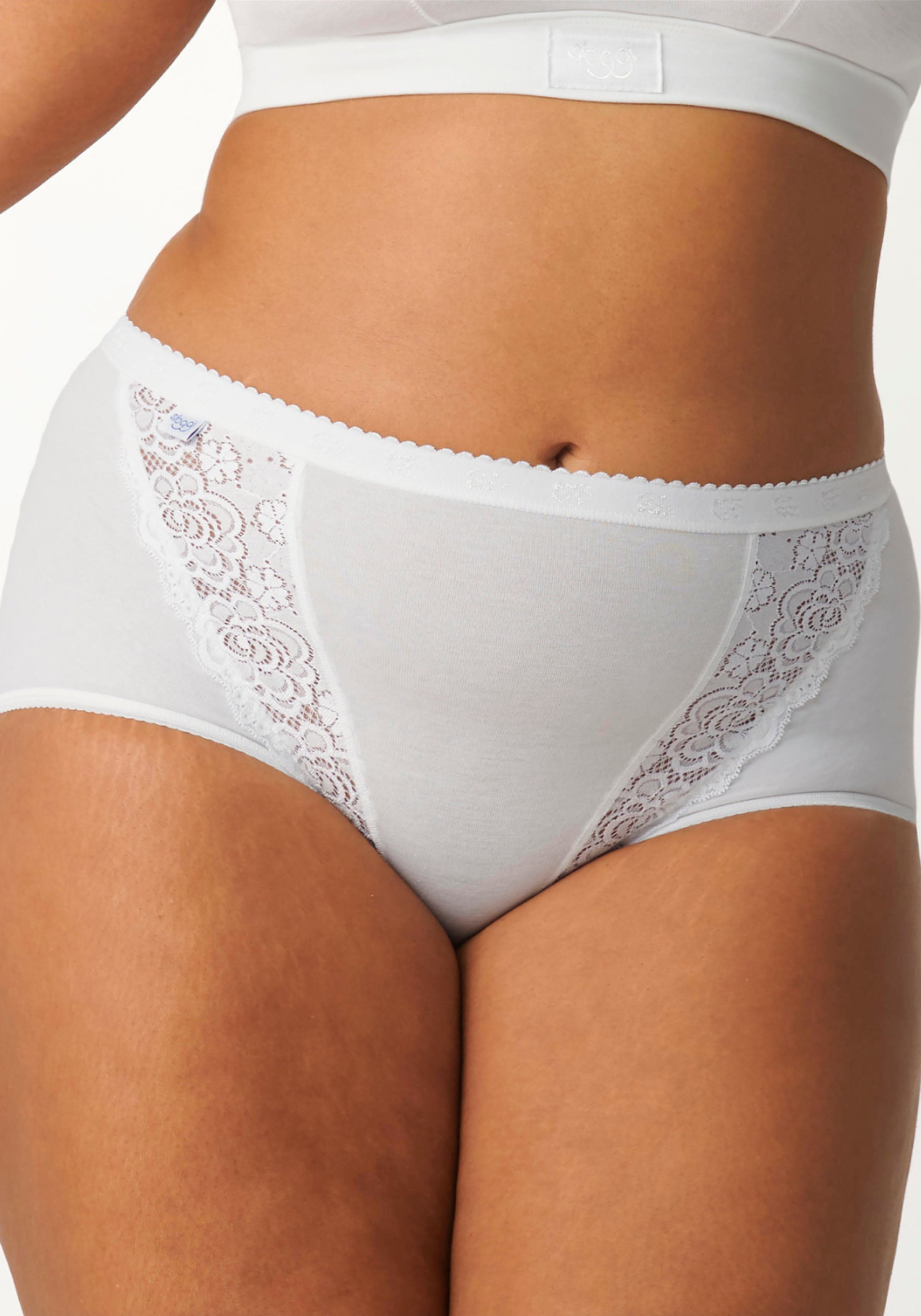 sloggi Slip »Chic Maxi 4P«, (4er Pack), mit elastischen Spitzeneinsätzen