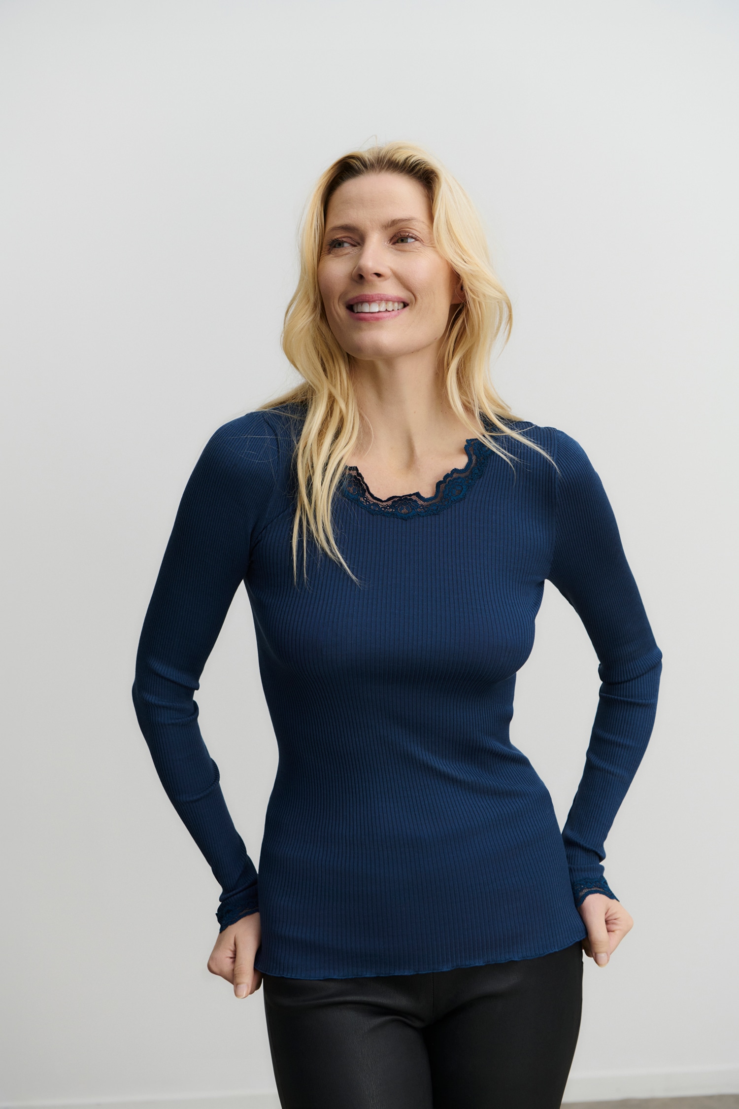 rosemunde Longsleeve "Babette silk shirt mit Seide" Langarm, mit Spitze, feminin, bequem, Seidenmix