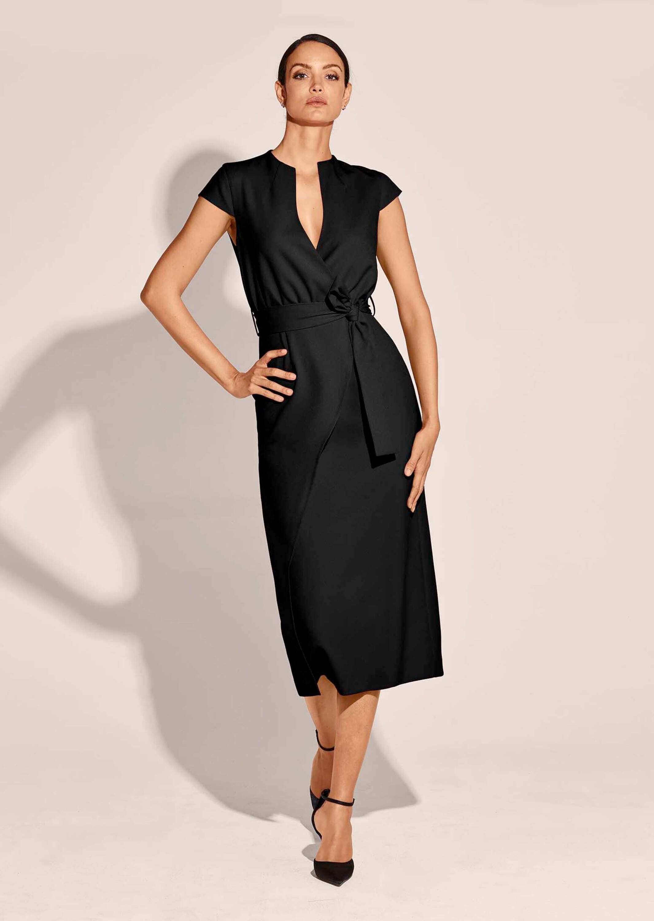 MADELEINE Midikleid "Kleid Elegantes Midi-Kleid in Wickeloptik" günstig online kaufen