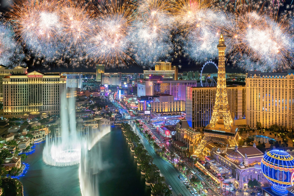 Papermoon Fototapete "Las vegas mit Feuerwerk" günstig online kaufen