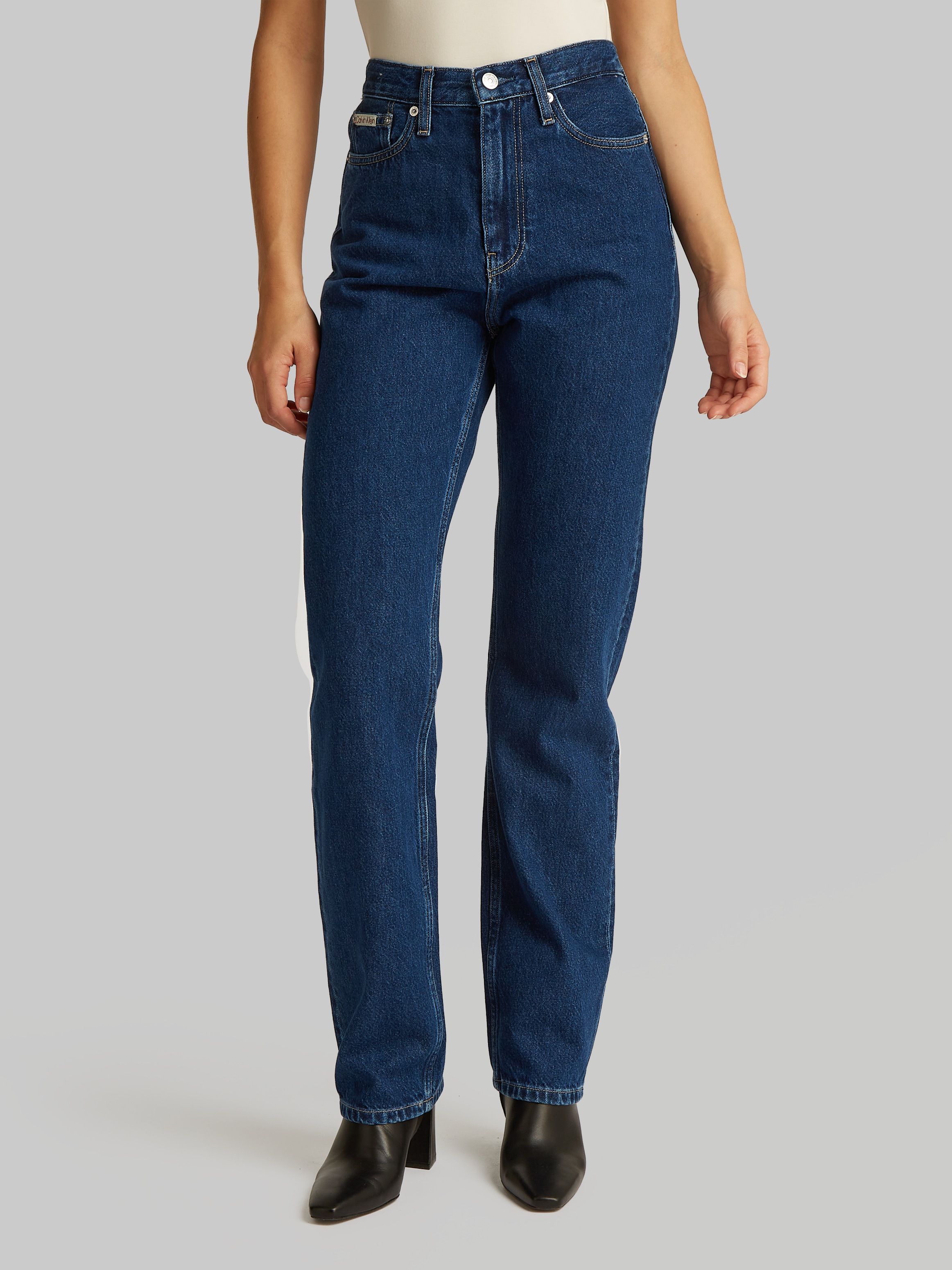 Calvin Klein Jeans Mom-Jeans »HIGH RISE STRAIGHT«, leichte Stoned wash Optik, mit Coinpocket