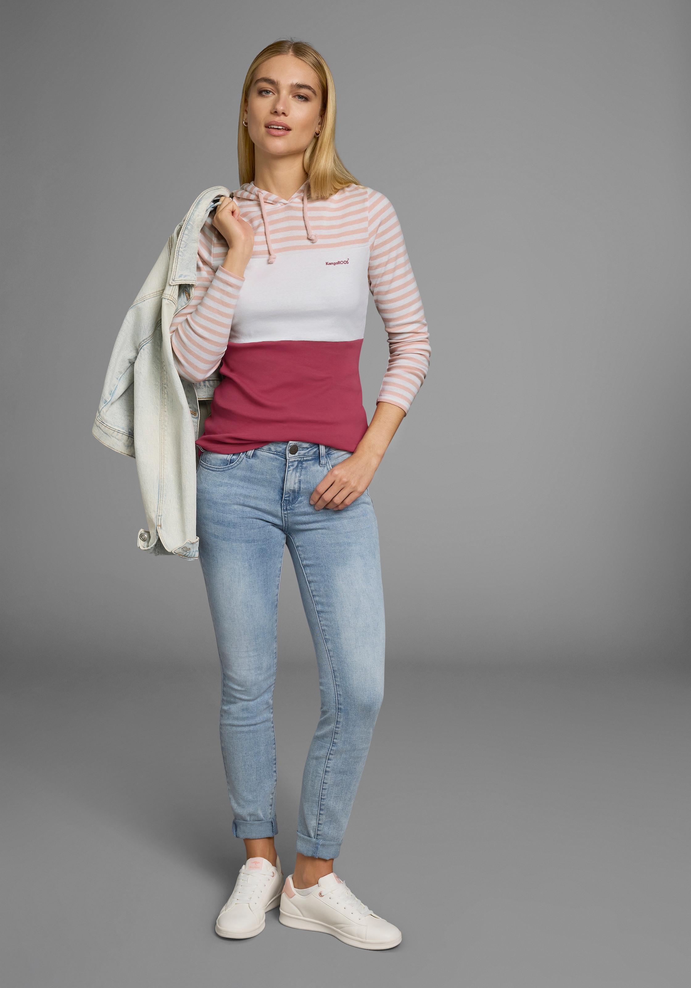 KangaROOS Kapuzenshirt, Langarm, sehr figurbetont, mit Colourblocking-Optik