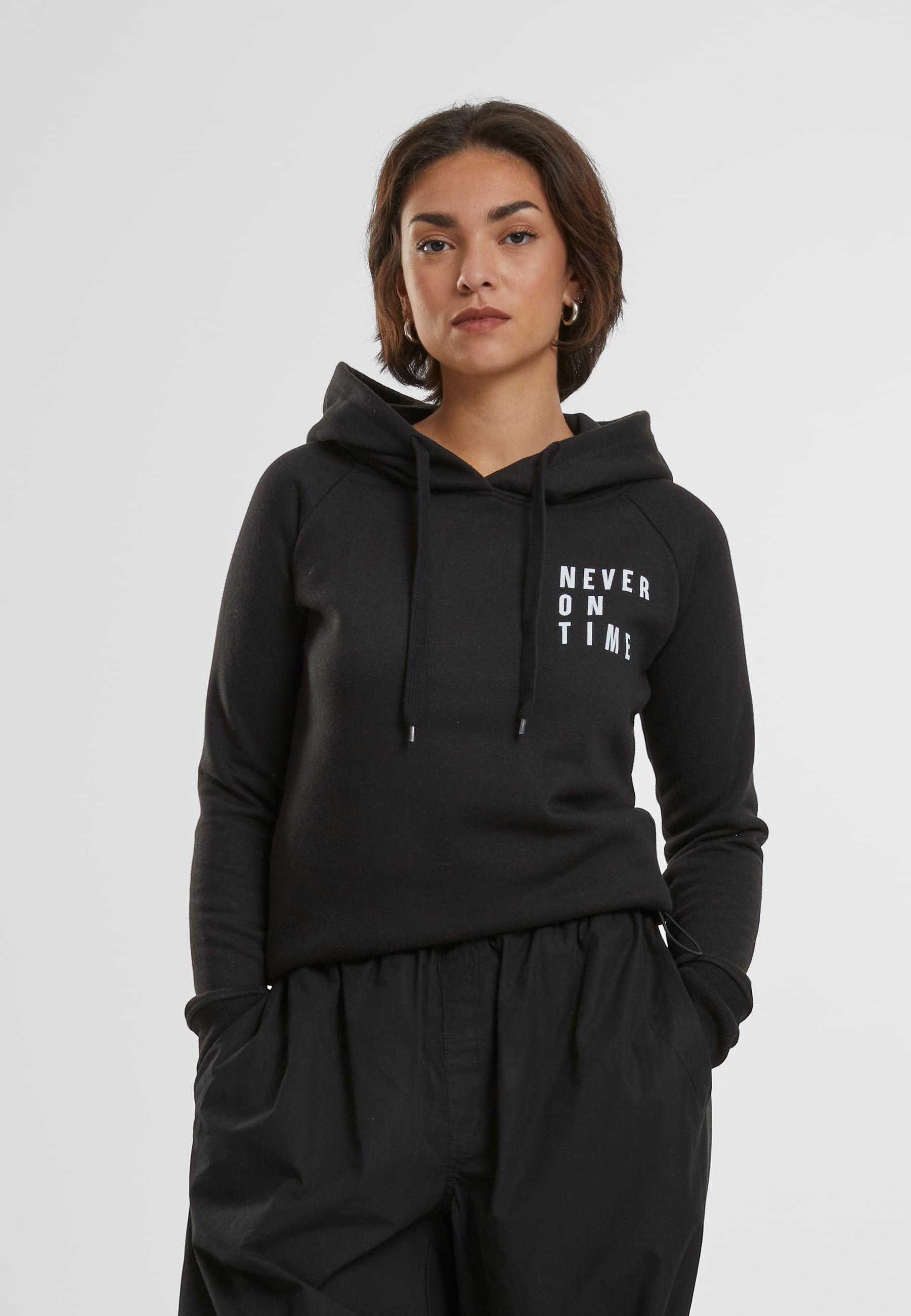 MisterTee Kapuzenpullover »MisterTee Herren Ladies Never On Time Hoody«, (1 tlg.)
