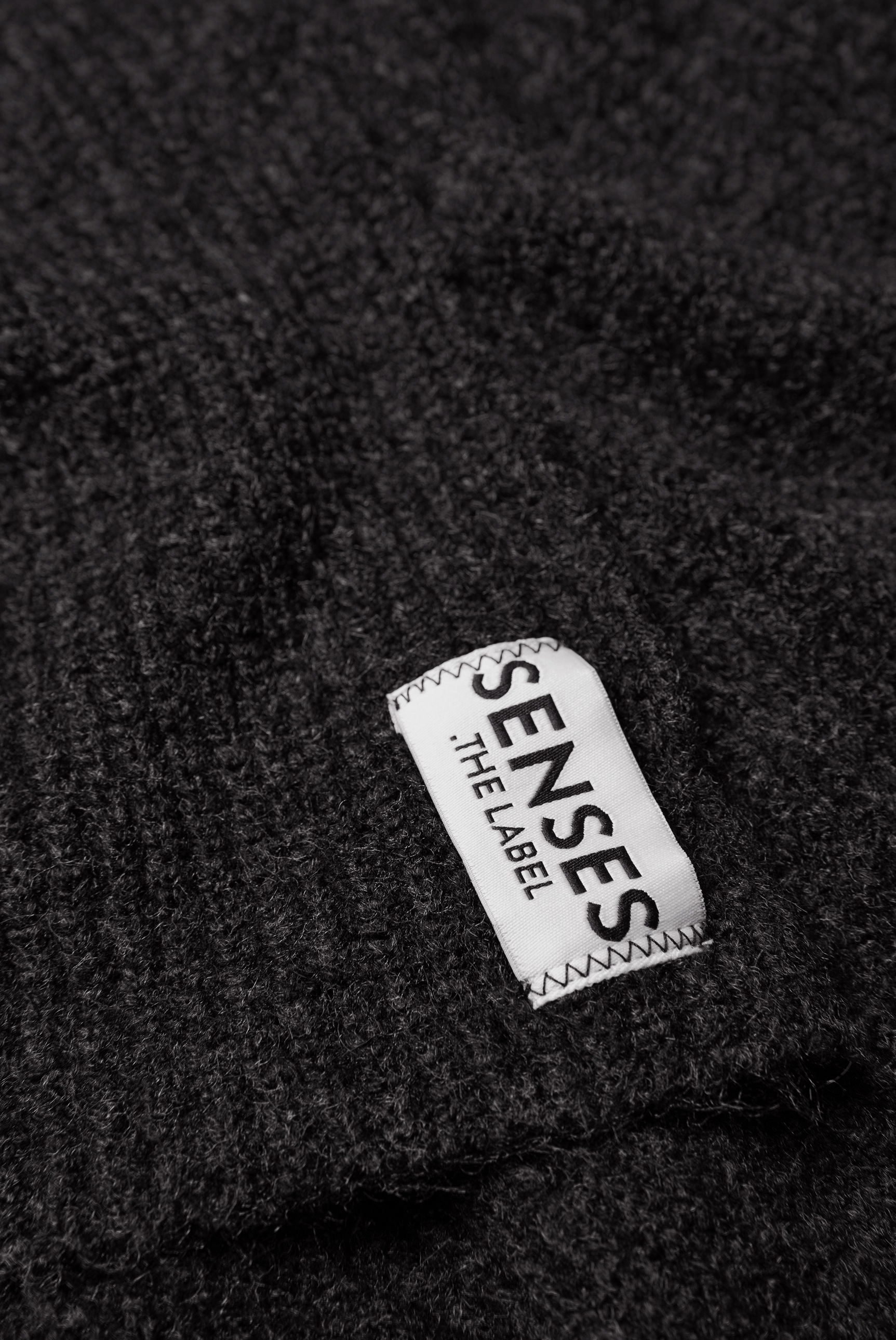 SENSES.THE LABEL Strickschal